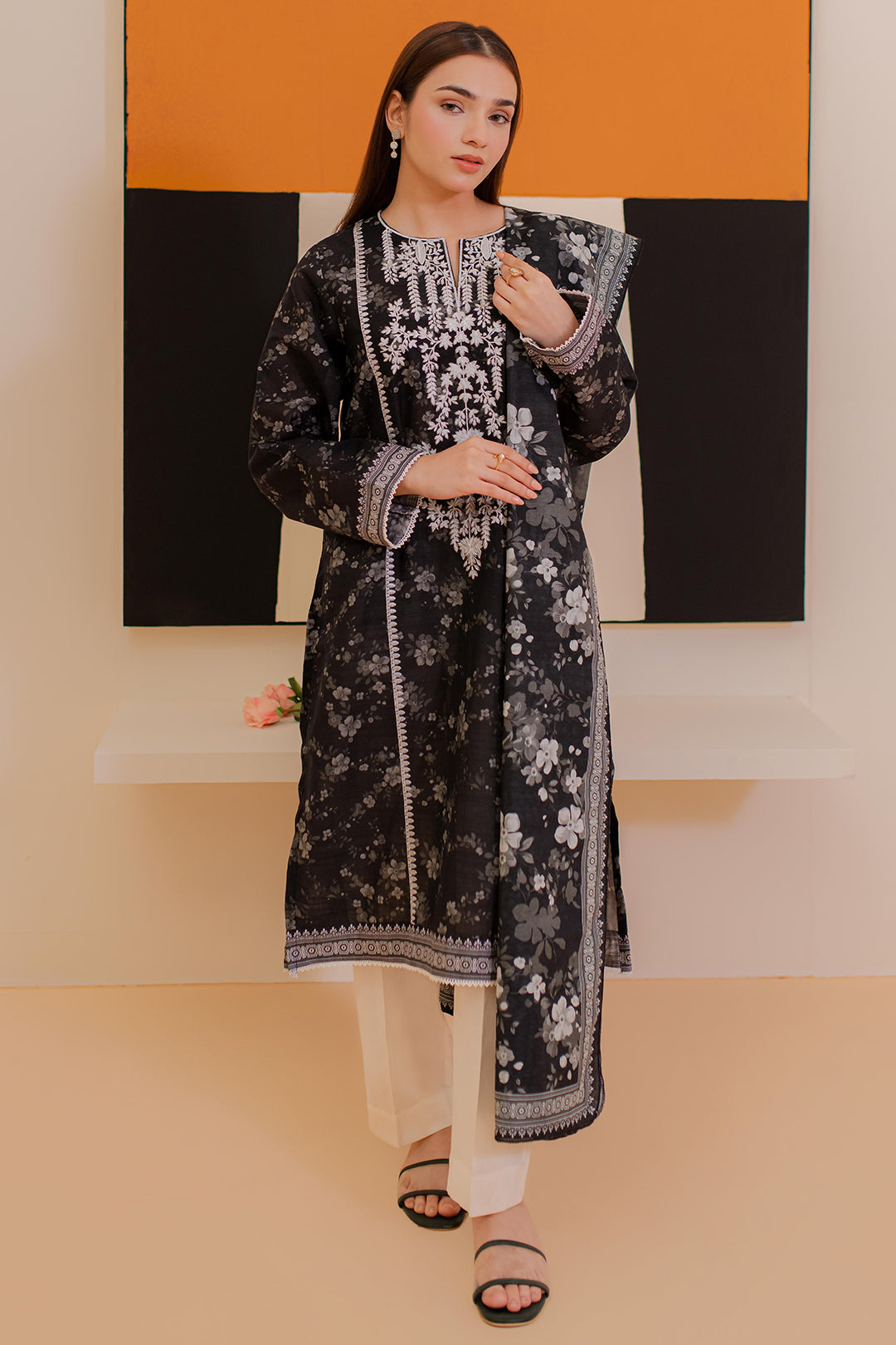 Embroidered Kurta Dupatta - 2995