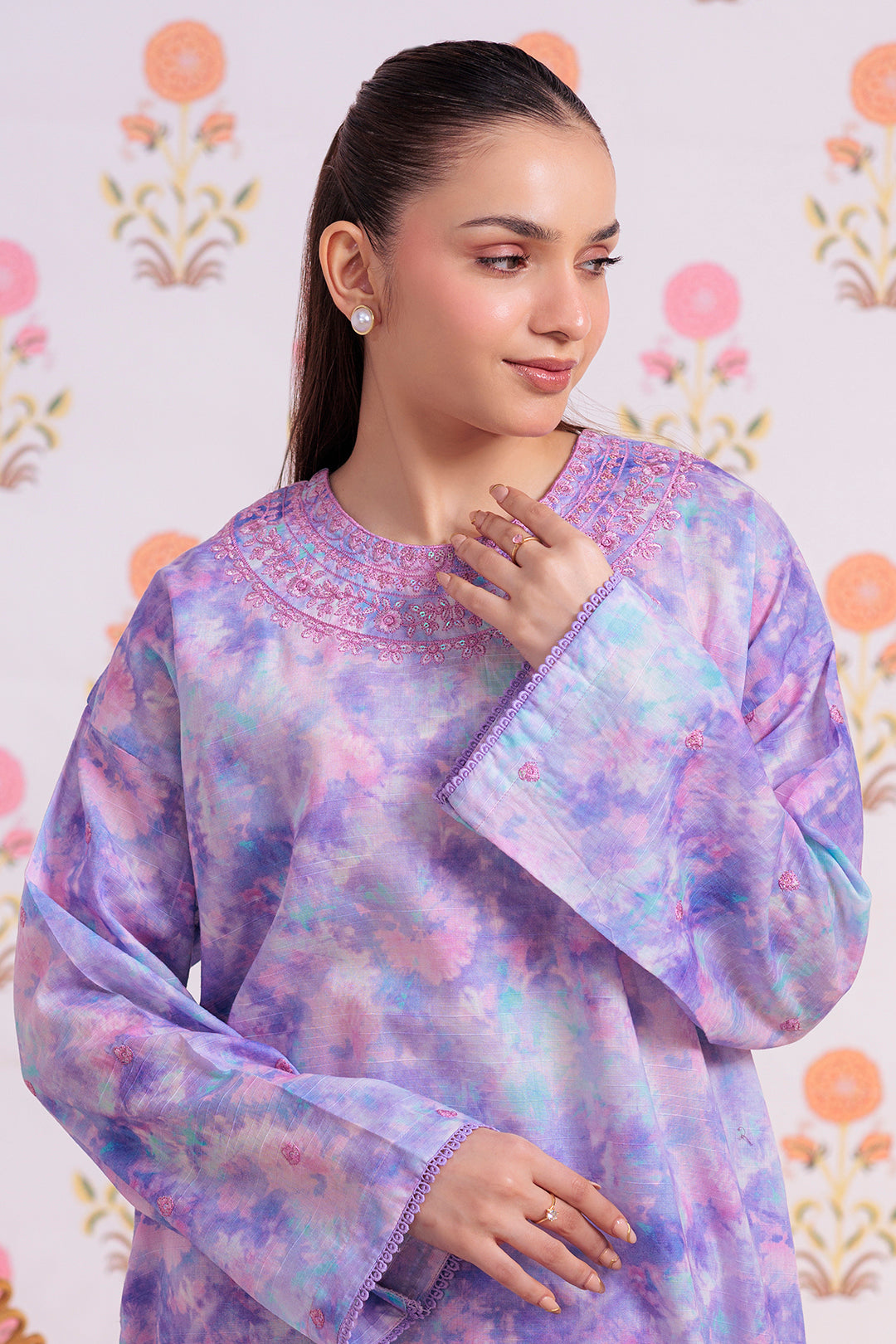 Embroidered Kurta Trouser - 3000