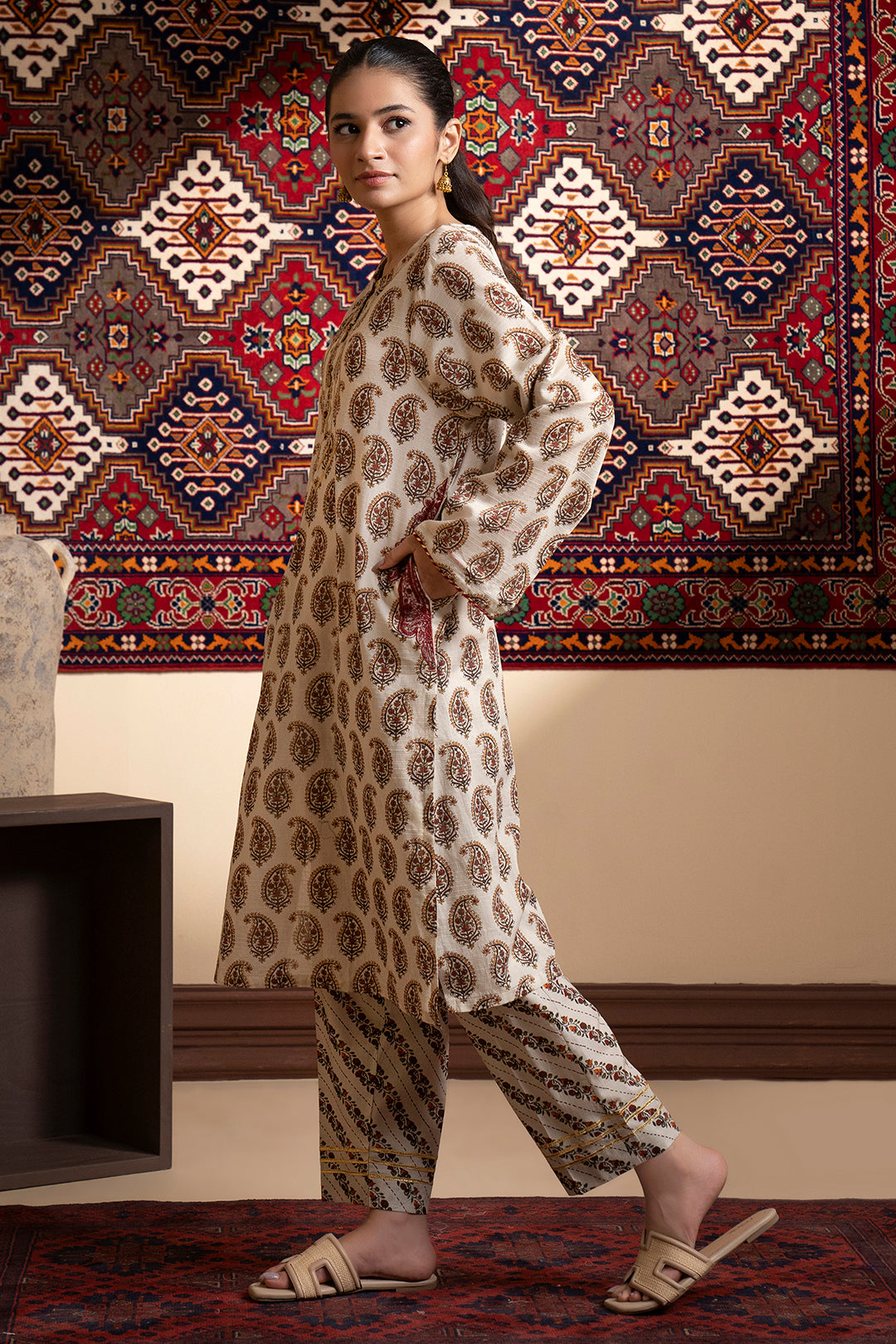 Embroidered Kurta Trouser - 3002