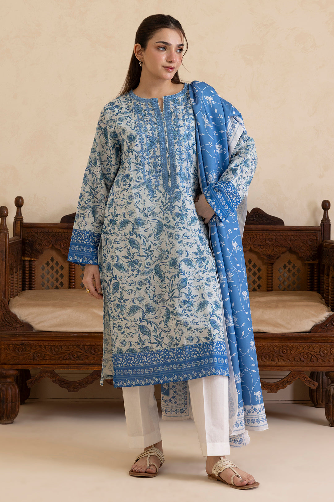 Embroidered Kurta Shawl - 3081