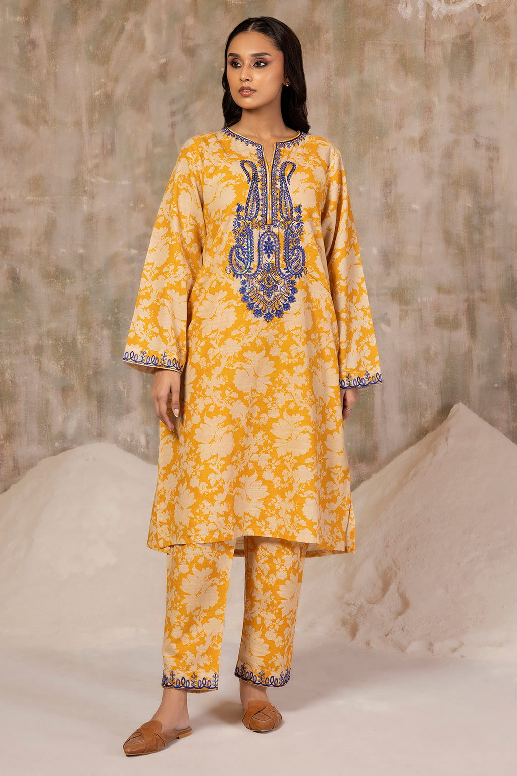Embroidered Kurta Trouser - 3087