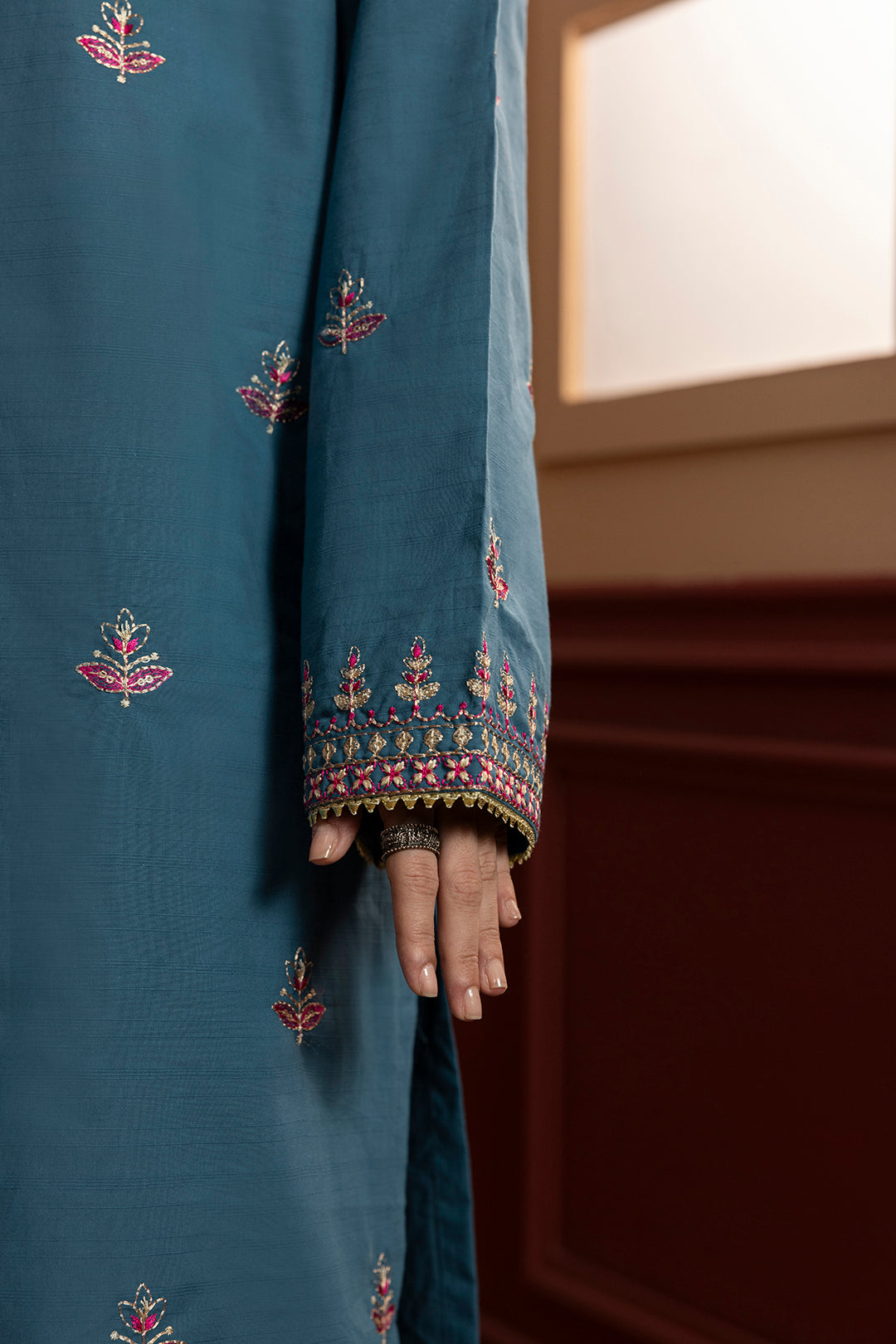 Embroidered Kurta Trouser - 3112