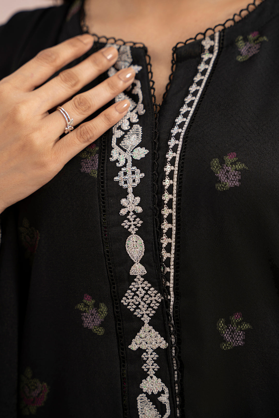 Embroidered Kurta Dupatta - 3345