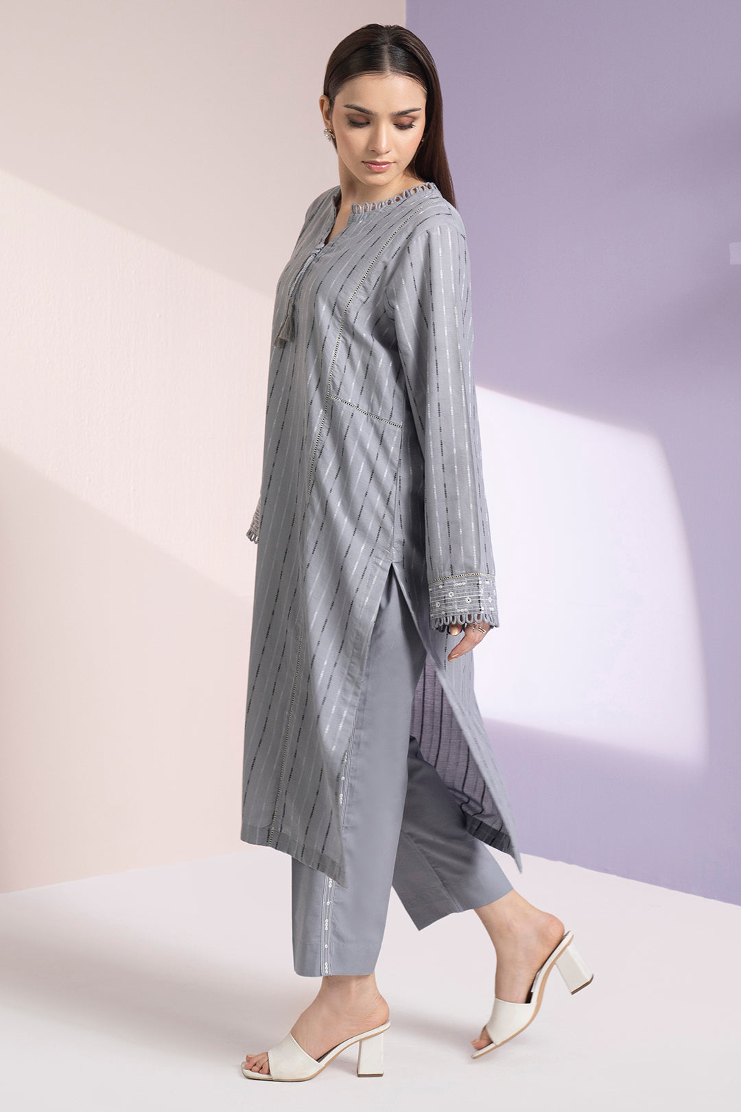 Embroidered Kurta Trouser - 3347