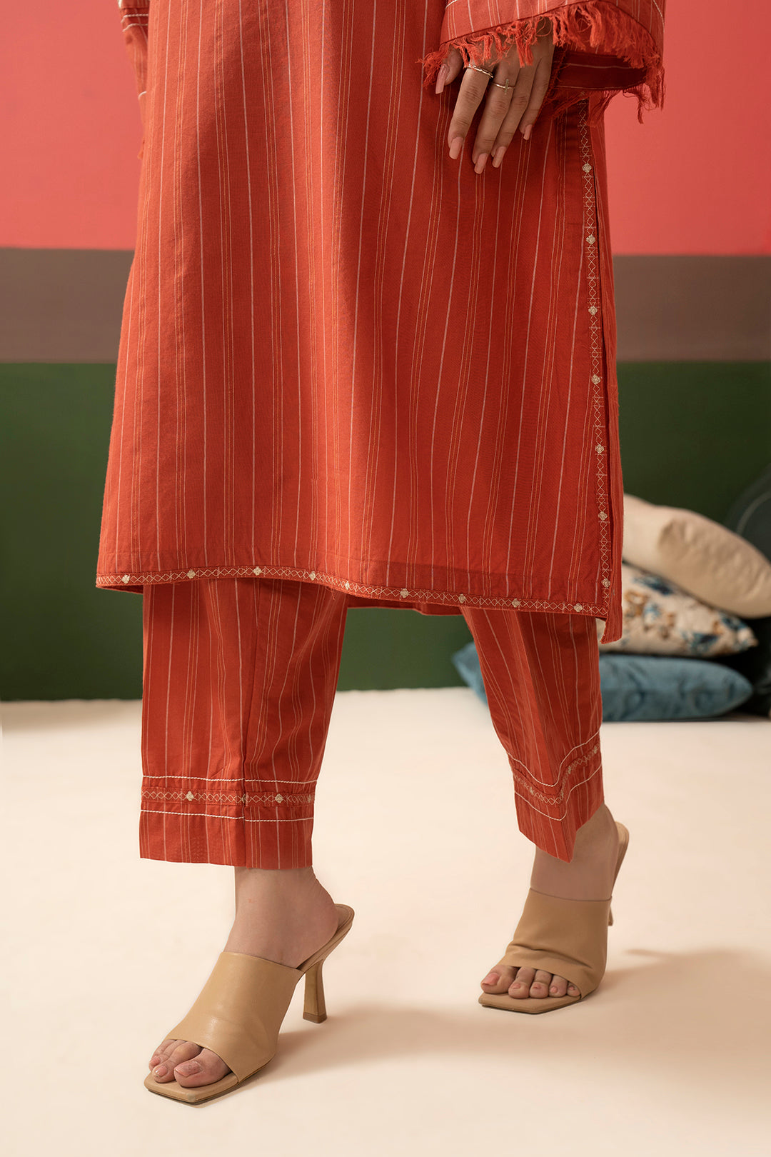 Embroidered Kurta Trouser - 3363