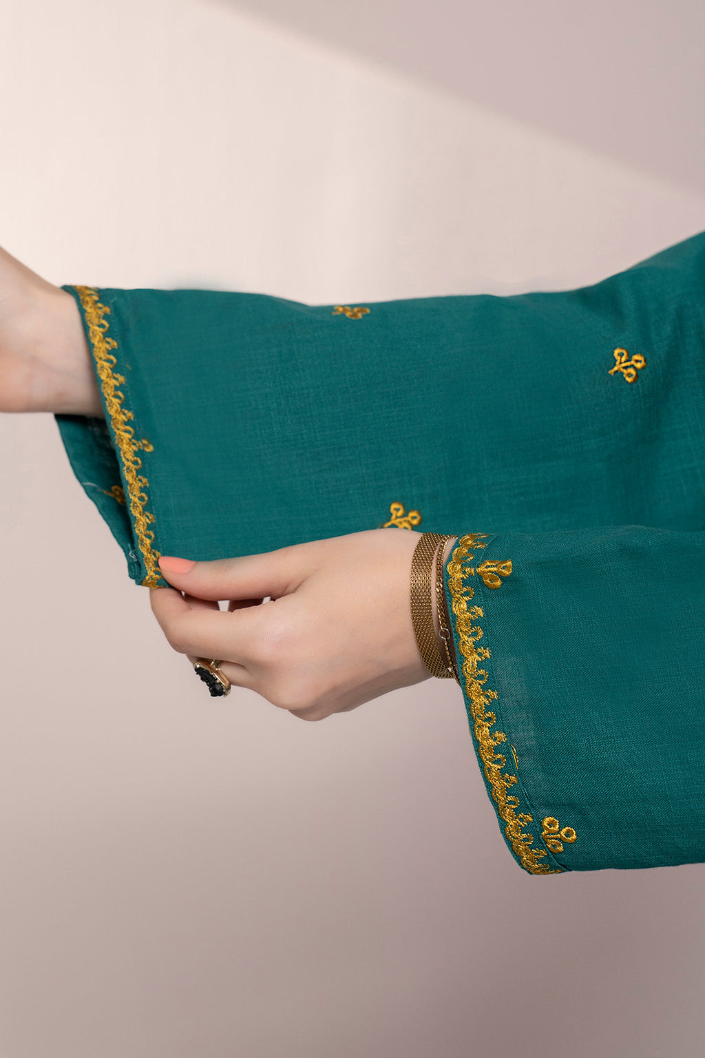 Embroidered Kurta Trouser - 3367