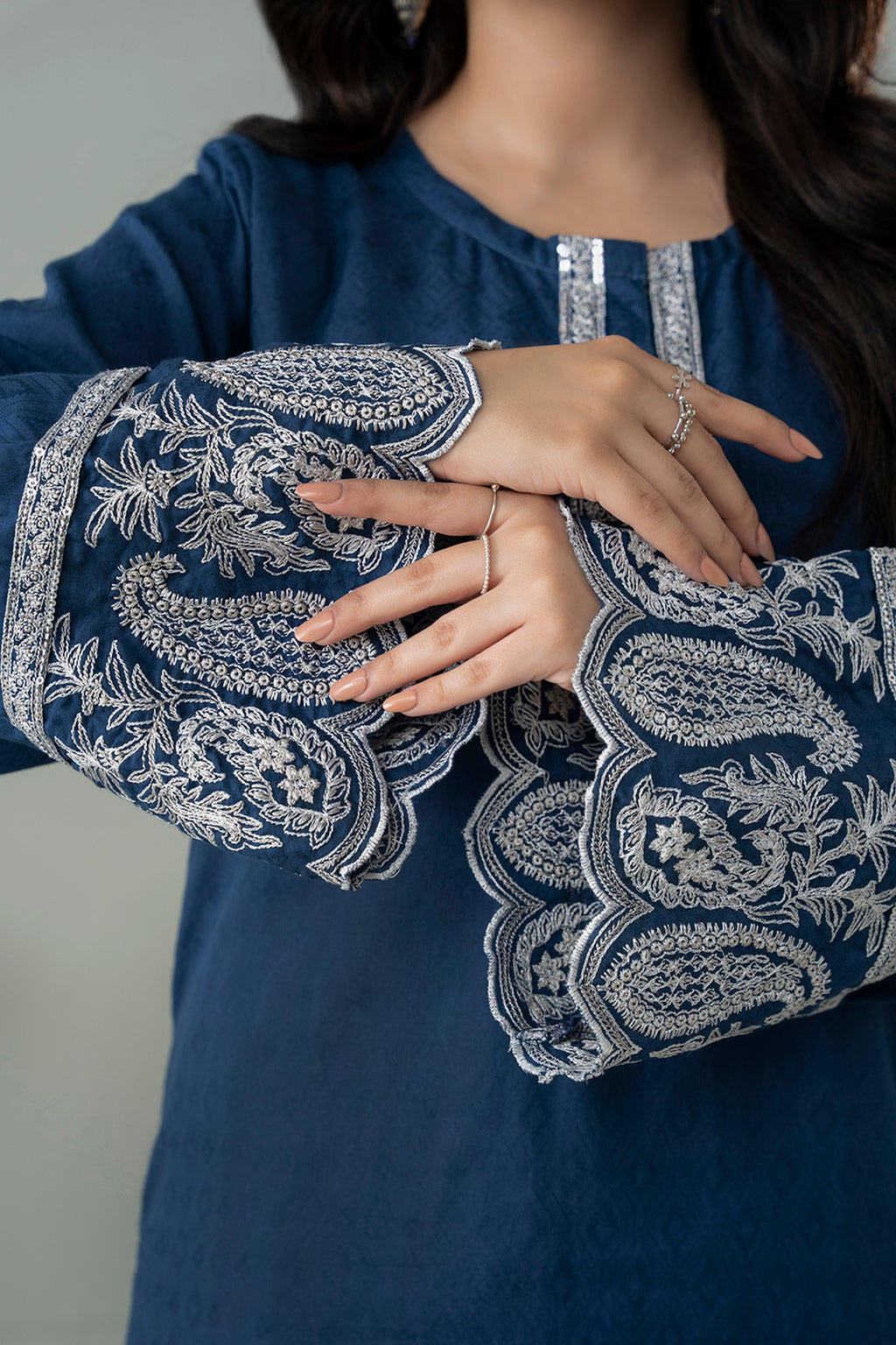 Embroidered Kurta Trouser - 3368