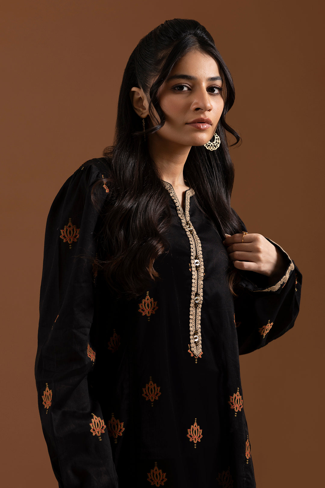 Embroidered Kurta Trouser - 3369