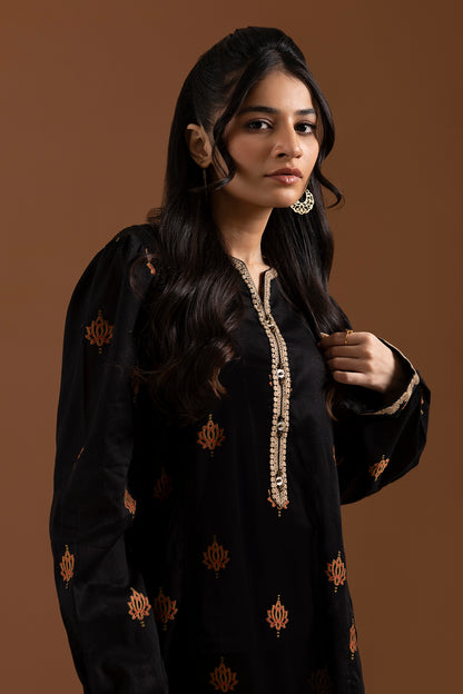 Embroidered Kurta Trouser - 3369