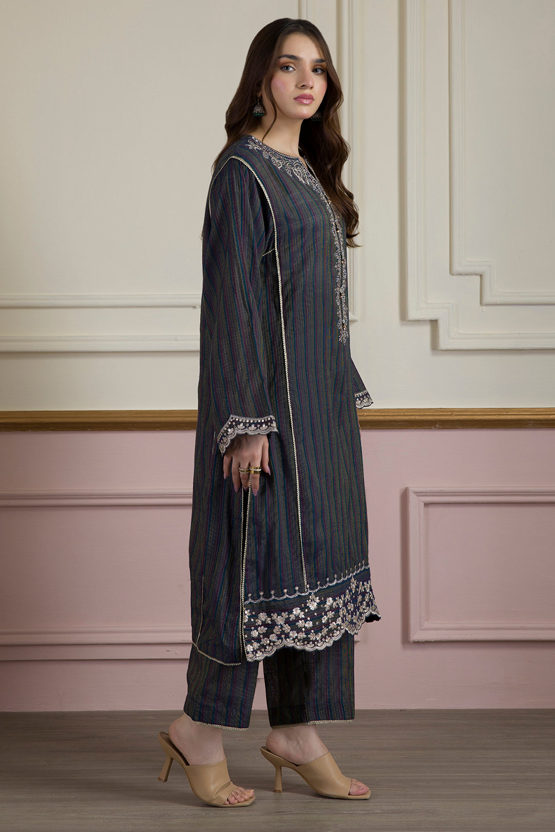 Embroidered Kurta Trouser - 3386