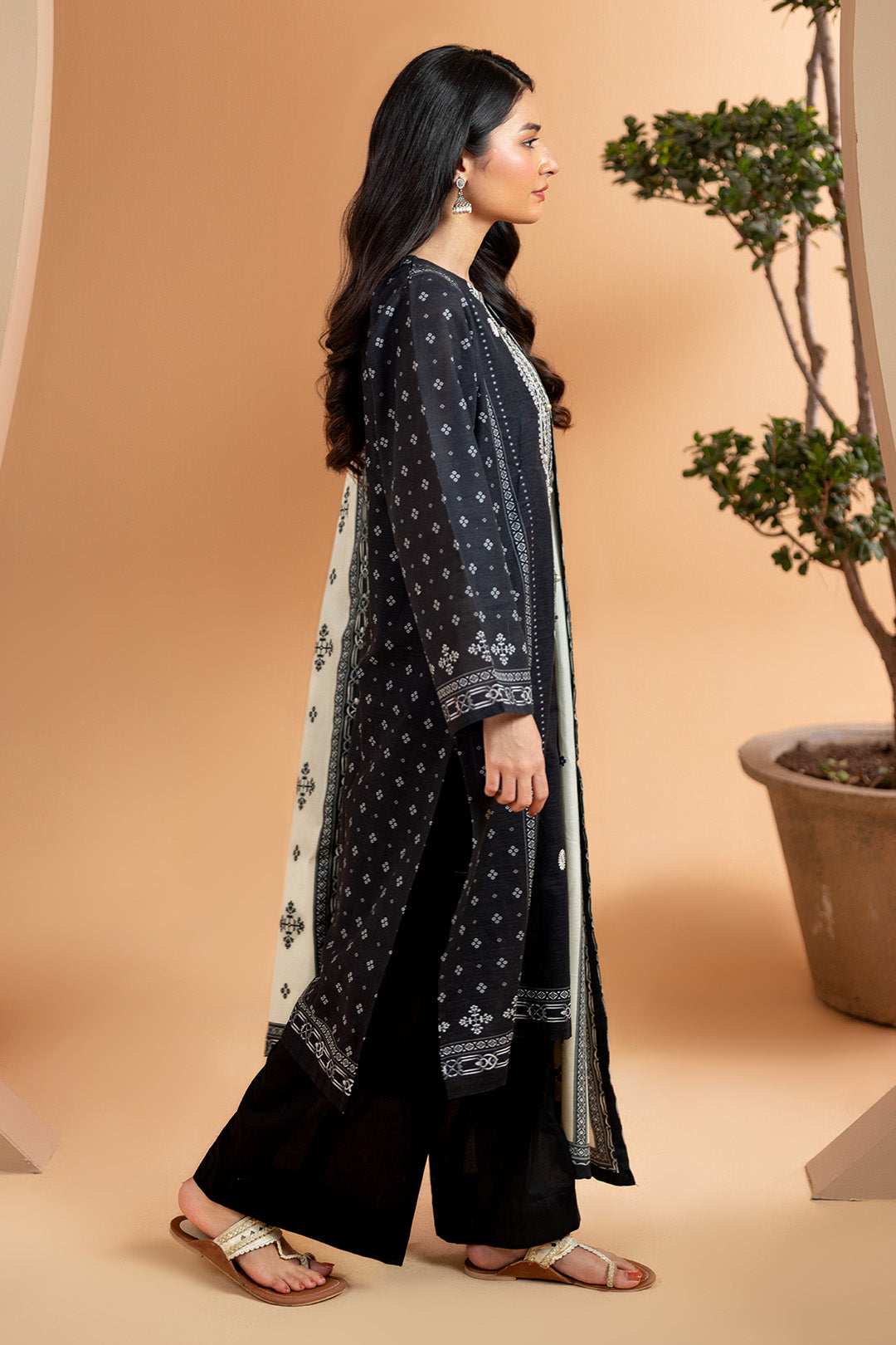 Embroidered Kurta Shawl Trouser - 3071