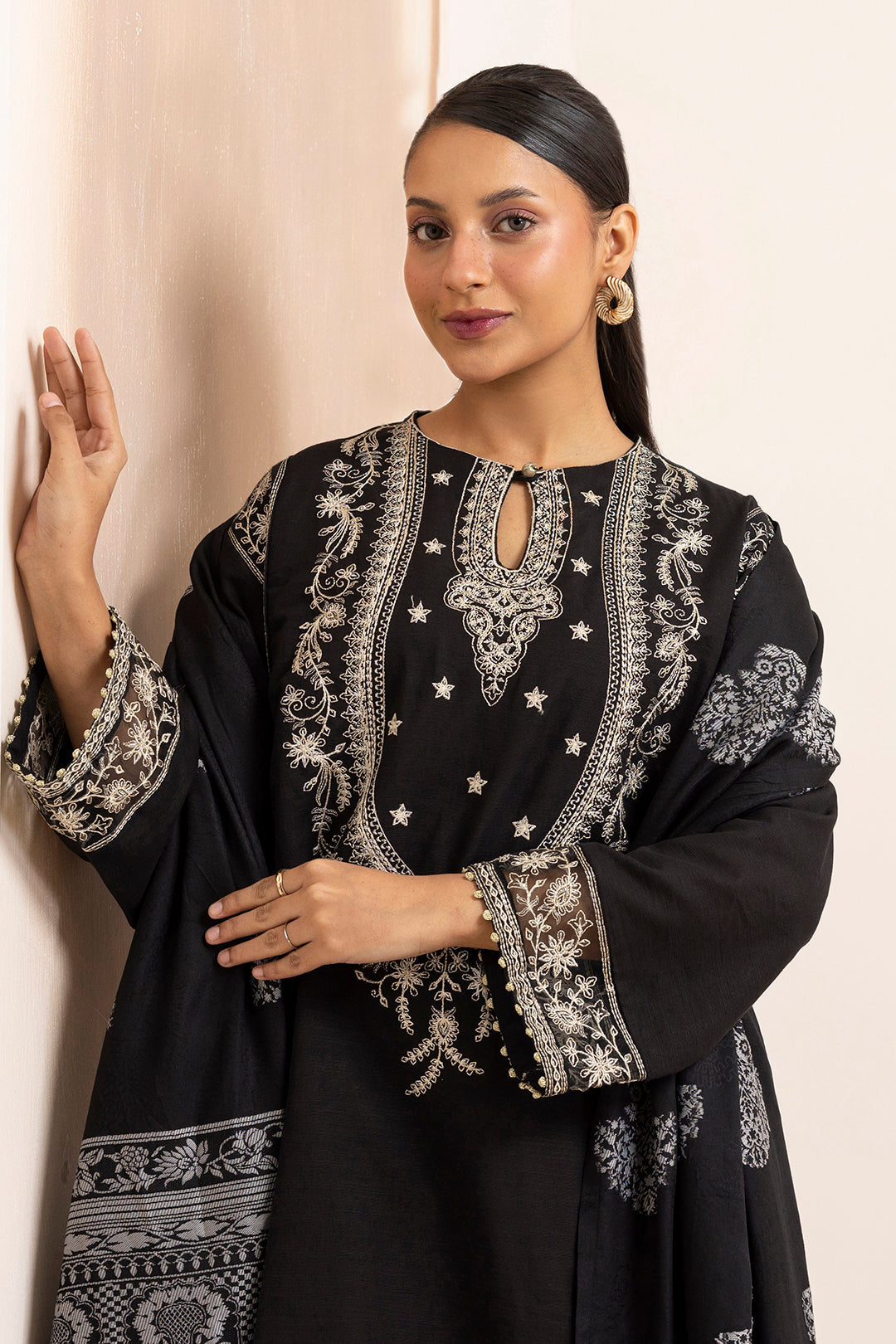 Embroidered Kurta Shawl Trouser - 3374