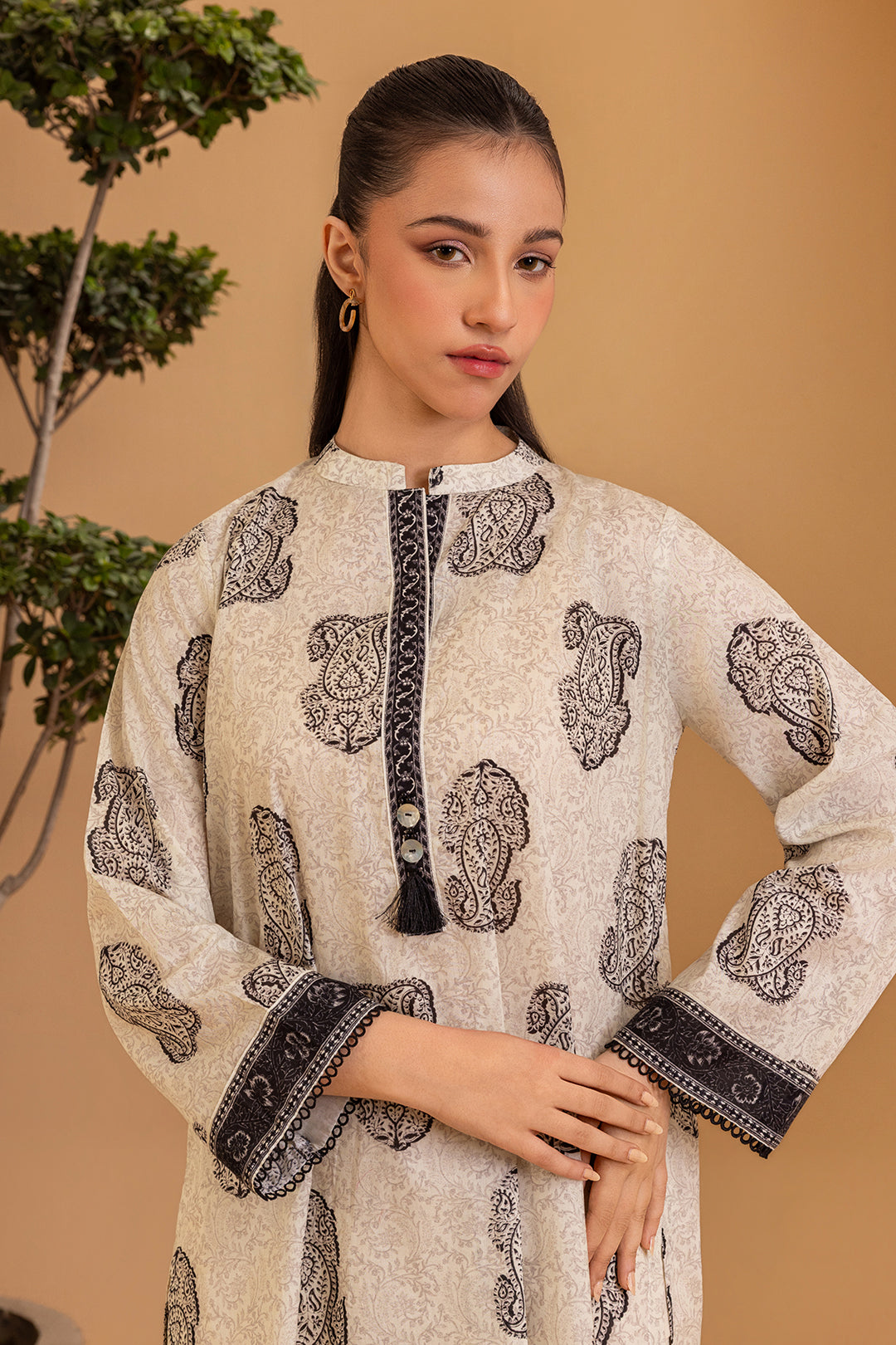 Embroidered Kurta - 2666