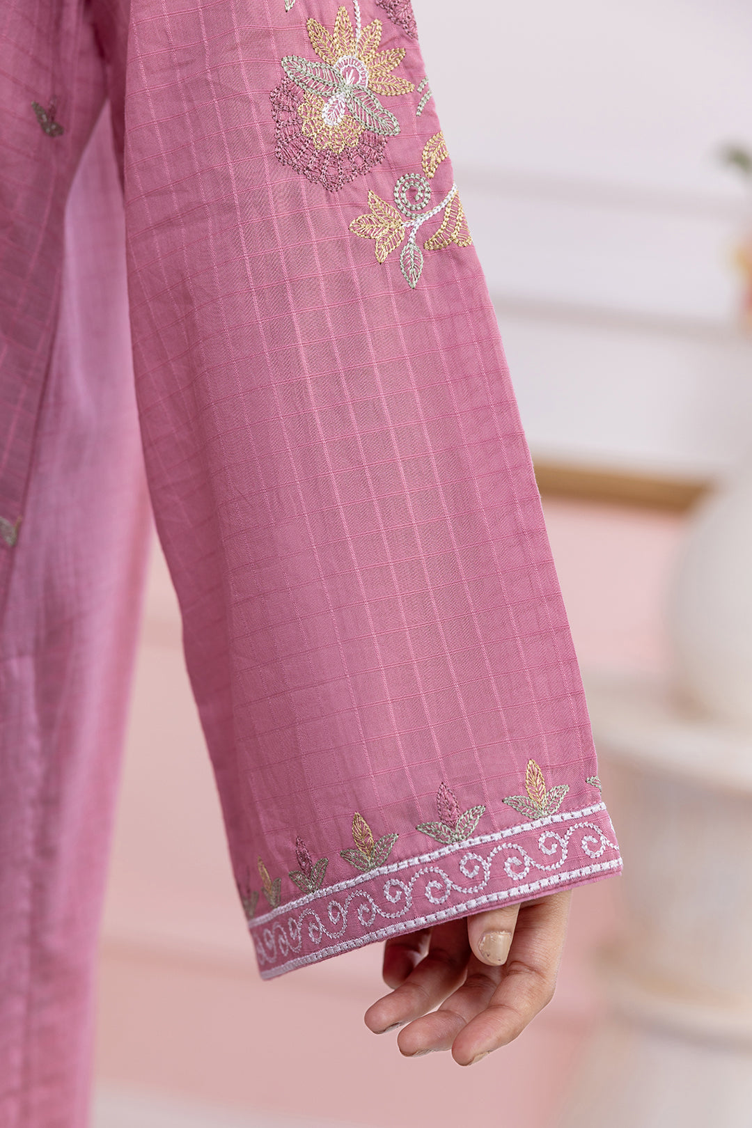 Embroidered Kurta Trouser - 2539
