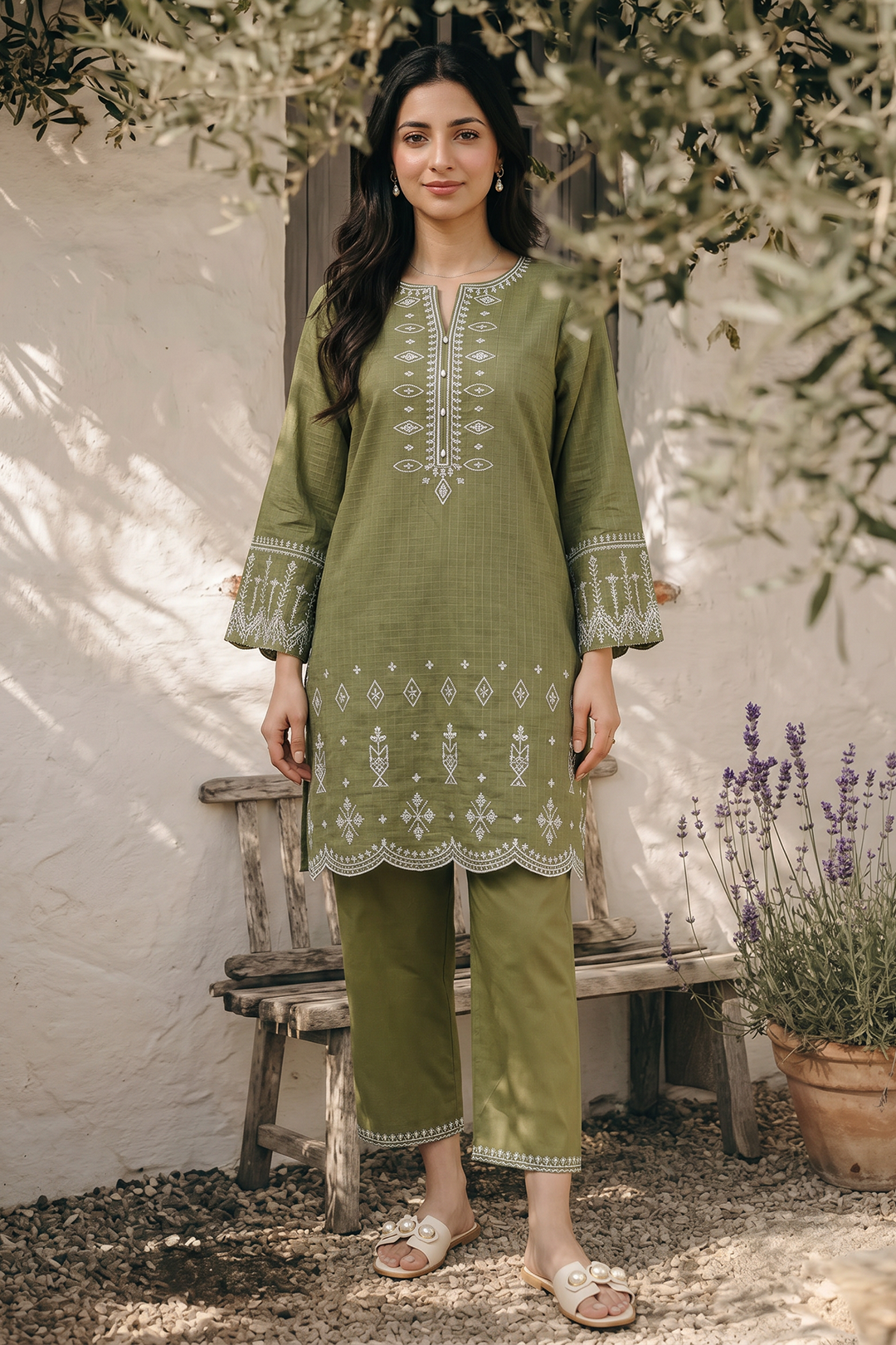 Embroidered Kurta Trouser - 2543