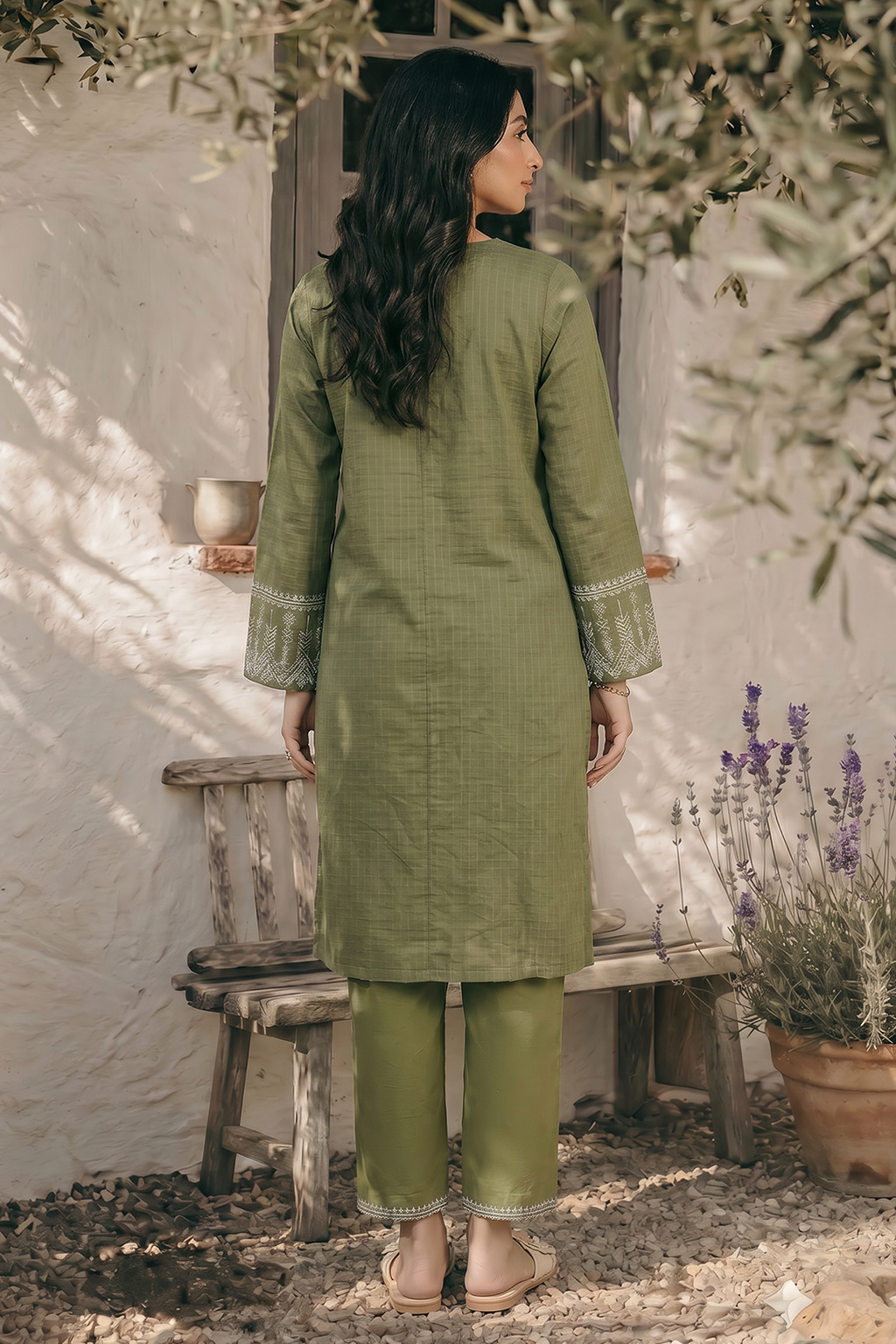 Embroidered Kurta Trouser - 2543