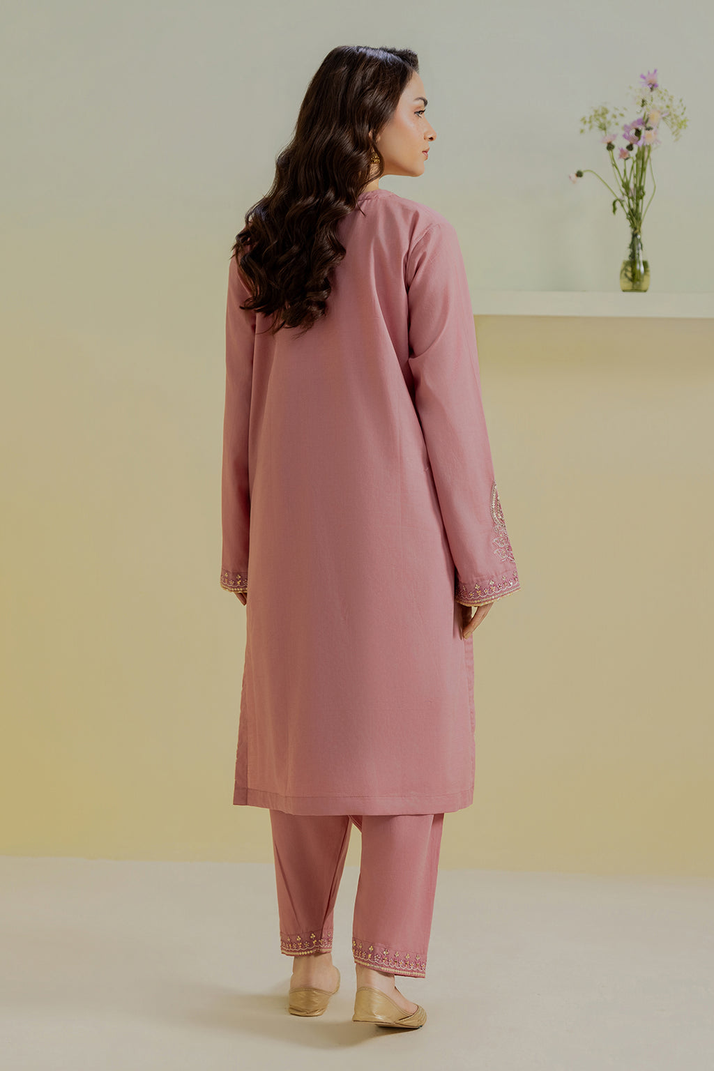 Embroidered Kurta Trouser - 2552