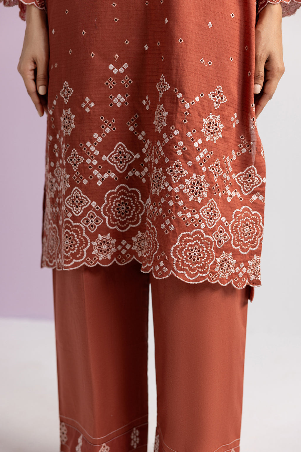 Embroidered Kurta Trouser - 2569