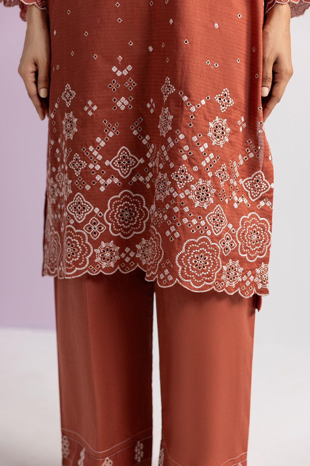 Embroidered Kurta Trouser - 2569