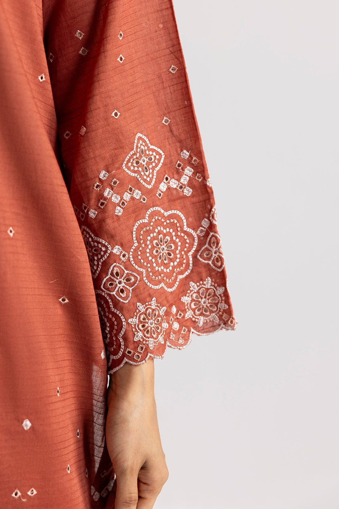Embroidered Kurta Trouser - 2569