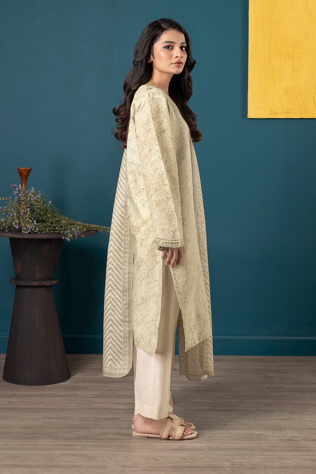 Embroidered Kurta Dupatta - 2692
