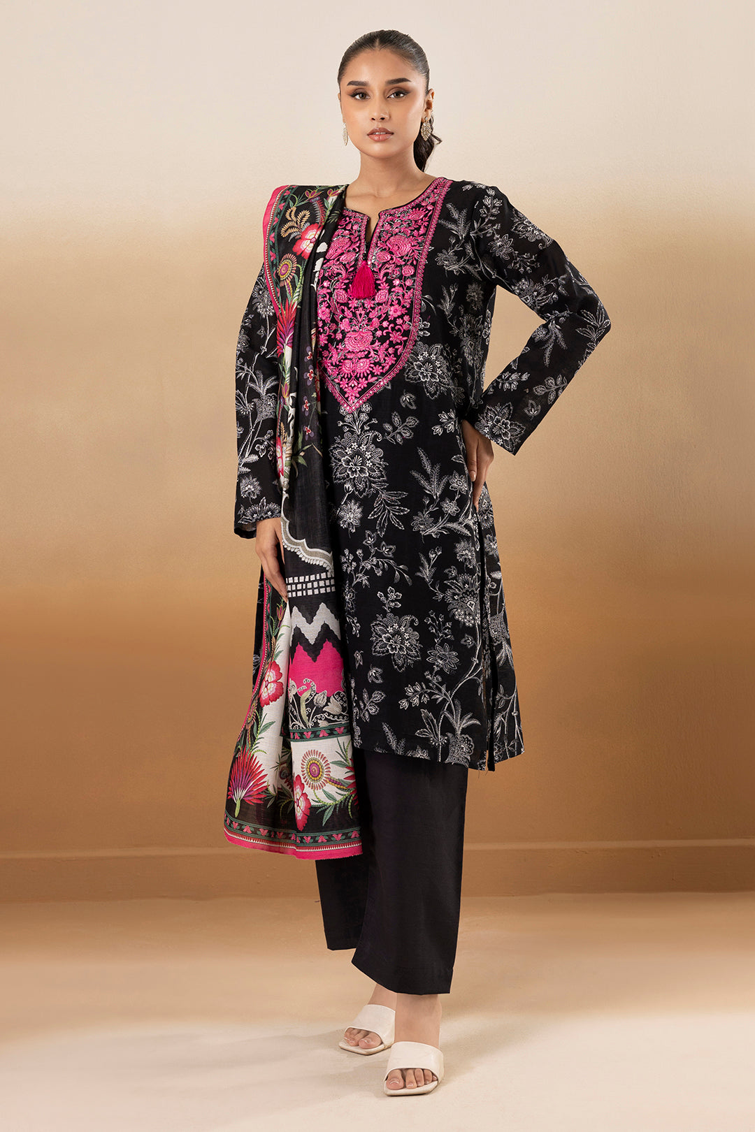 Embroidered Kurta Dupatta - 2771