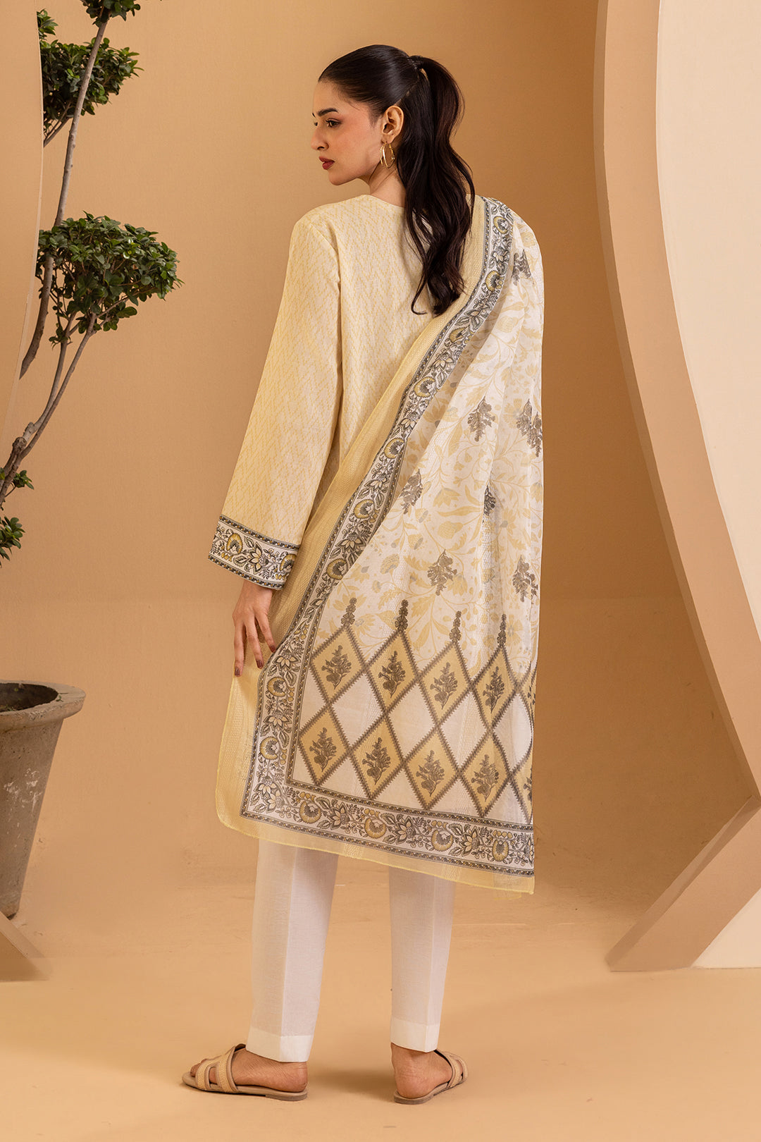 Embroidered Kurta Dupatta - 2772