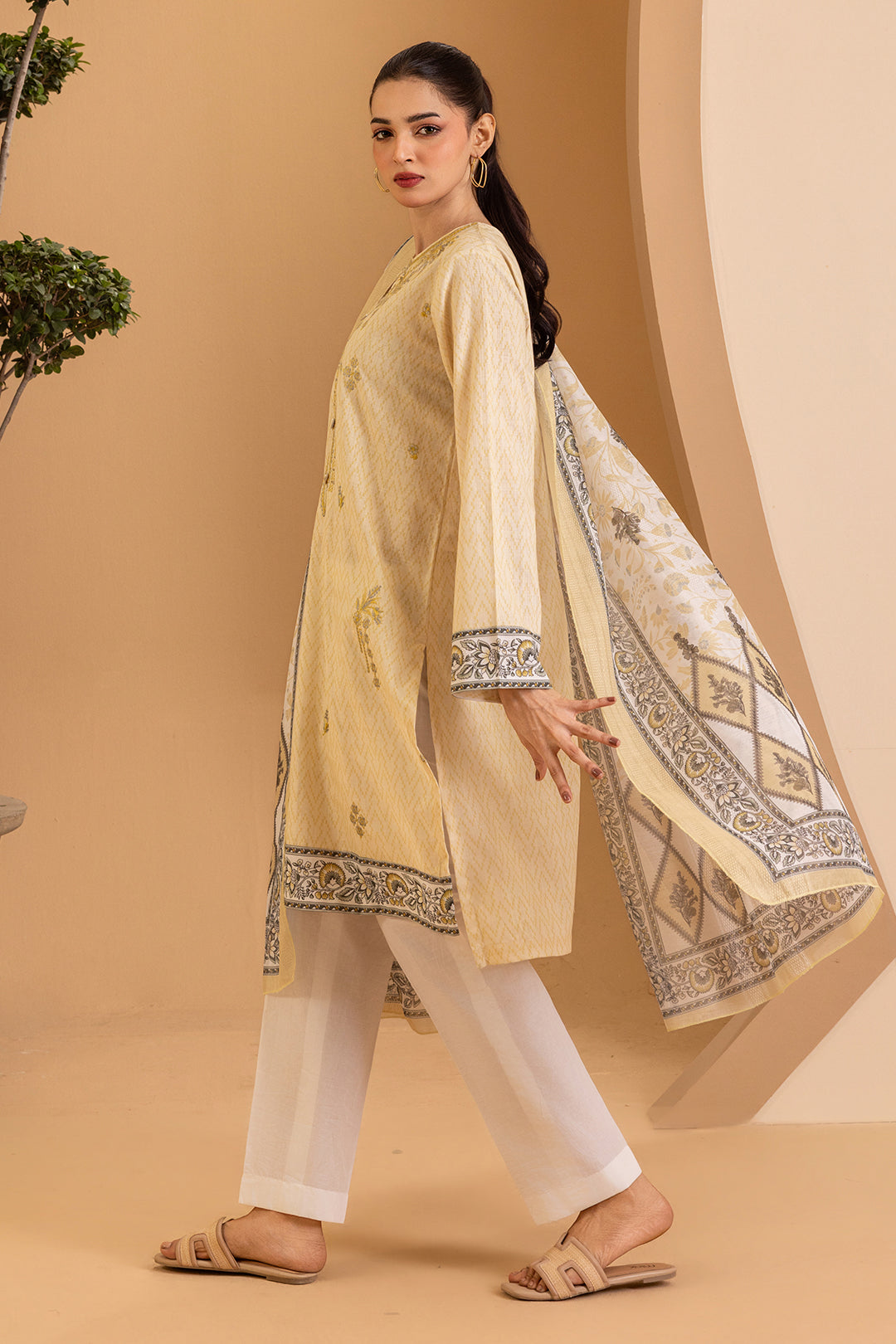 Embroidered Kurta Dupatta - 2772