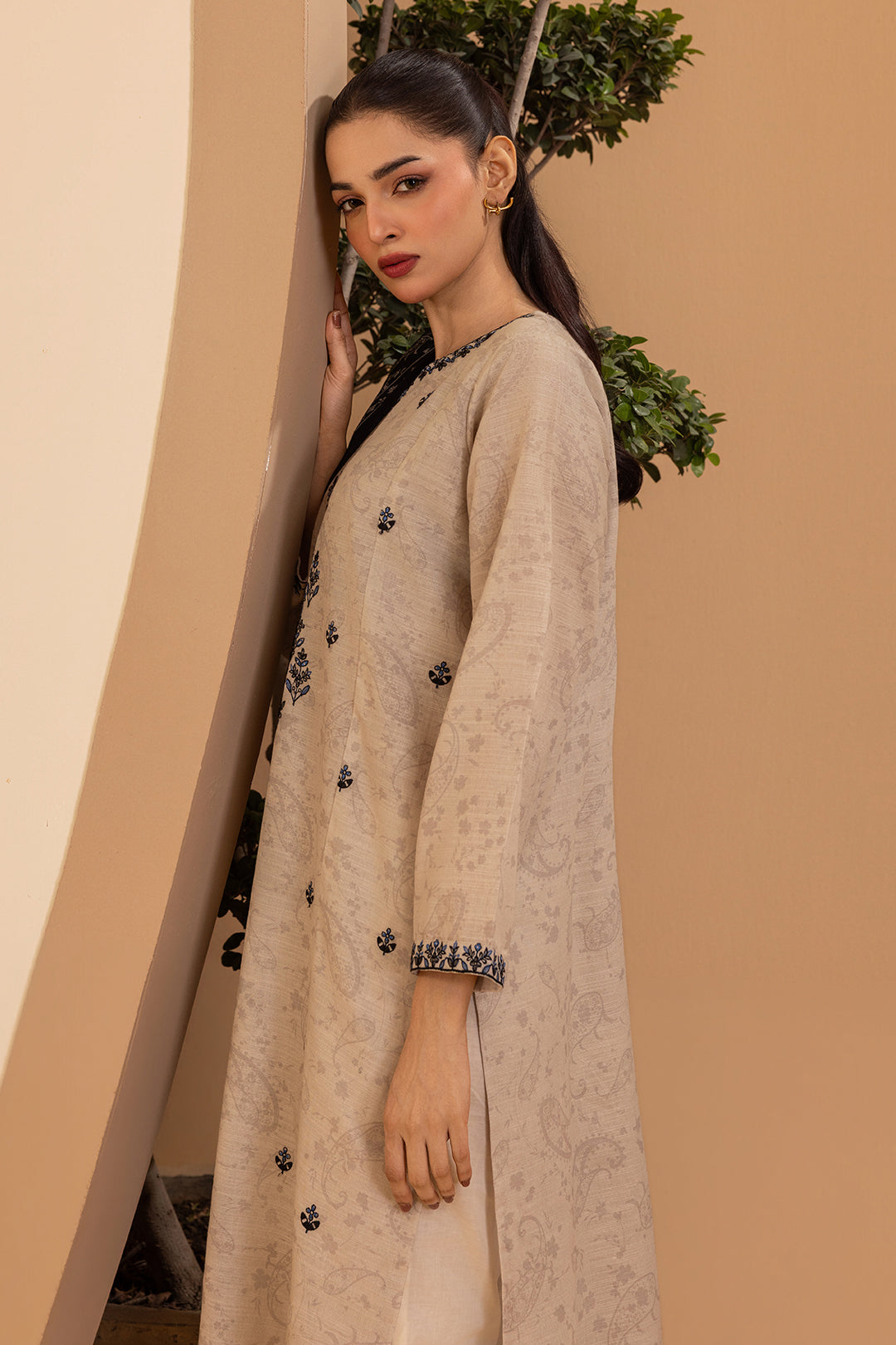 Embroidered Kurta Dupatta - 2828