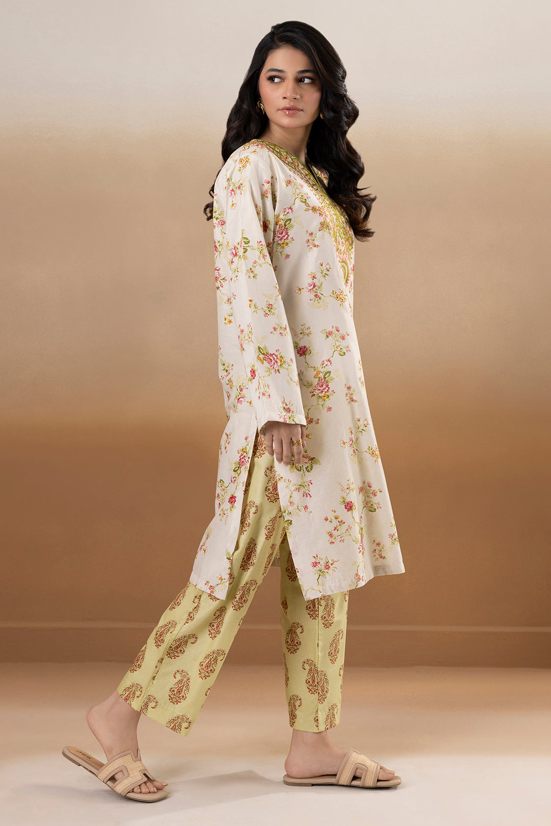 Embroidered Kurta Trouser - 2892