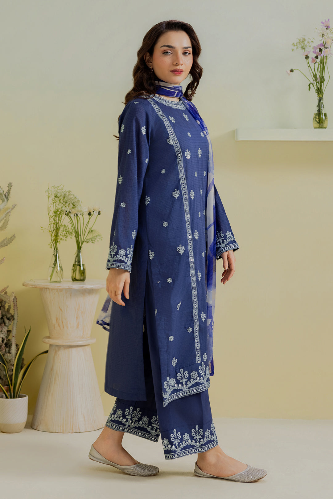 Embroidered Kurta Dupatta Trouser - 2560