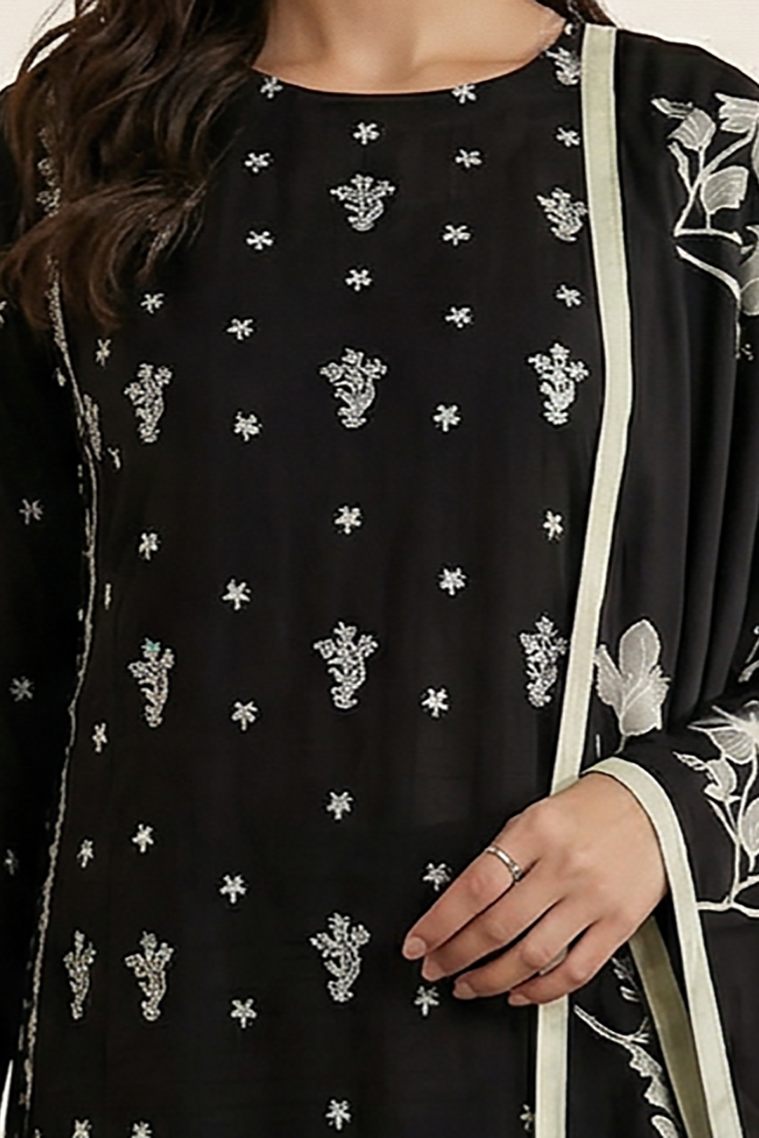 Embroidered Kurta Dupatta Trouser - 2581