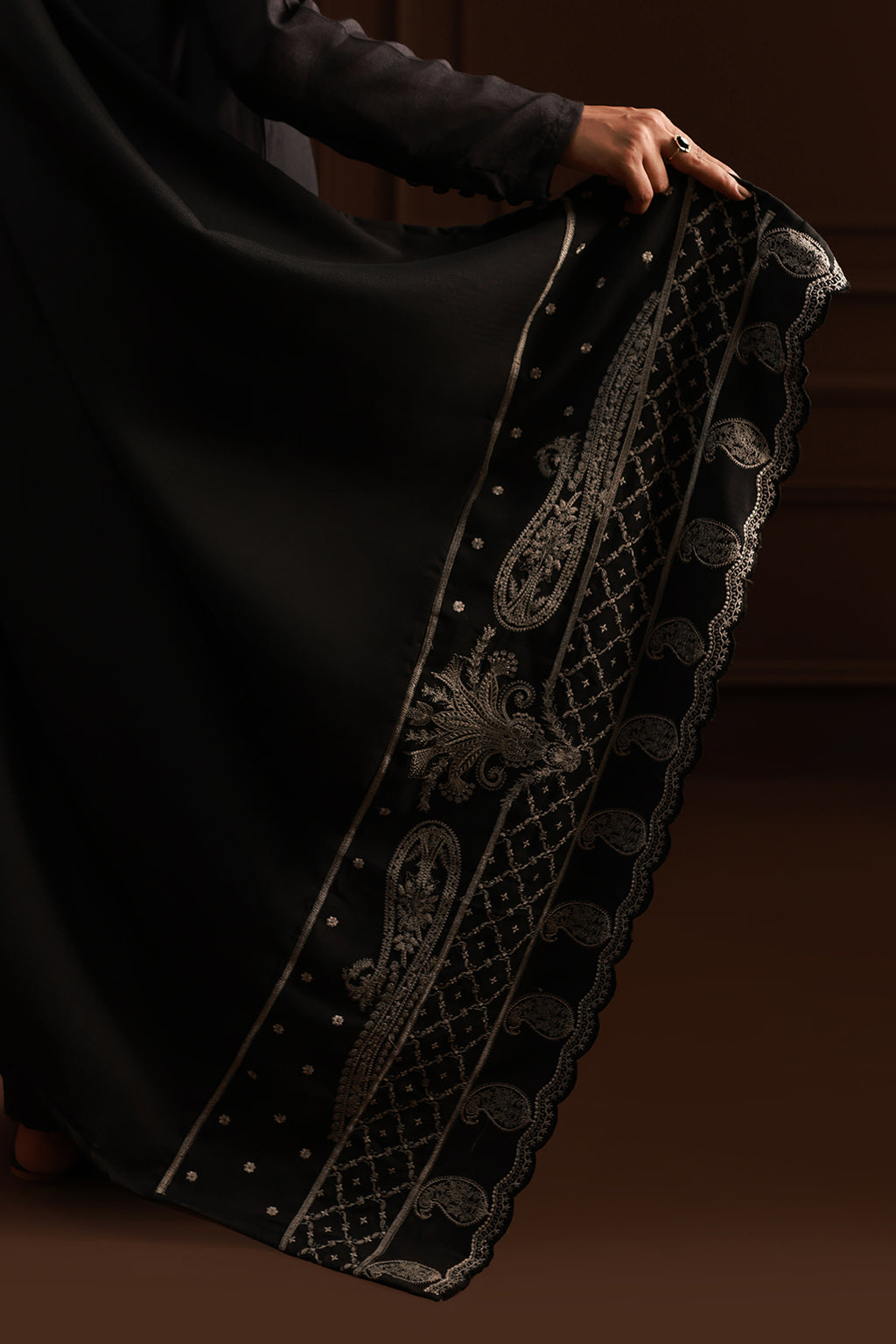 Embroidered Shawl - 1009