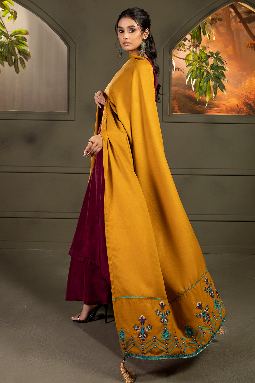 Embroidered Shawl - 0015