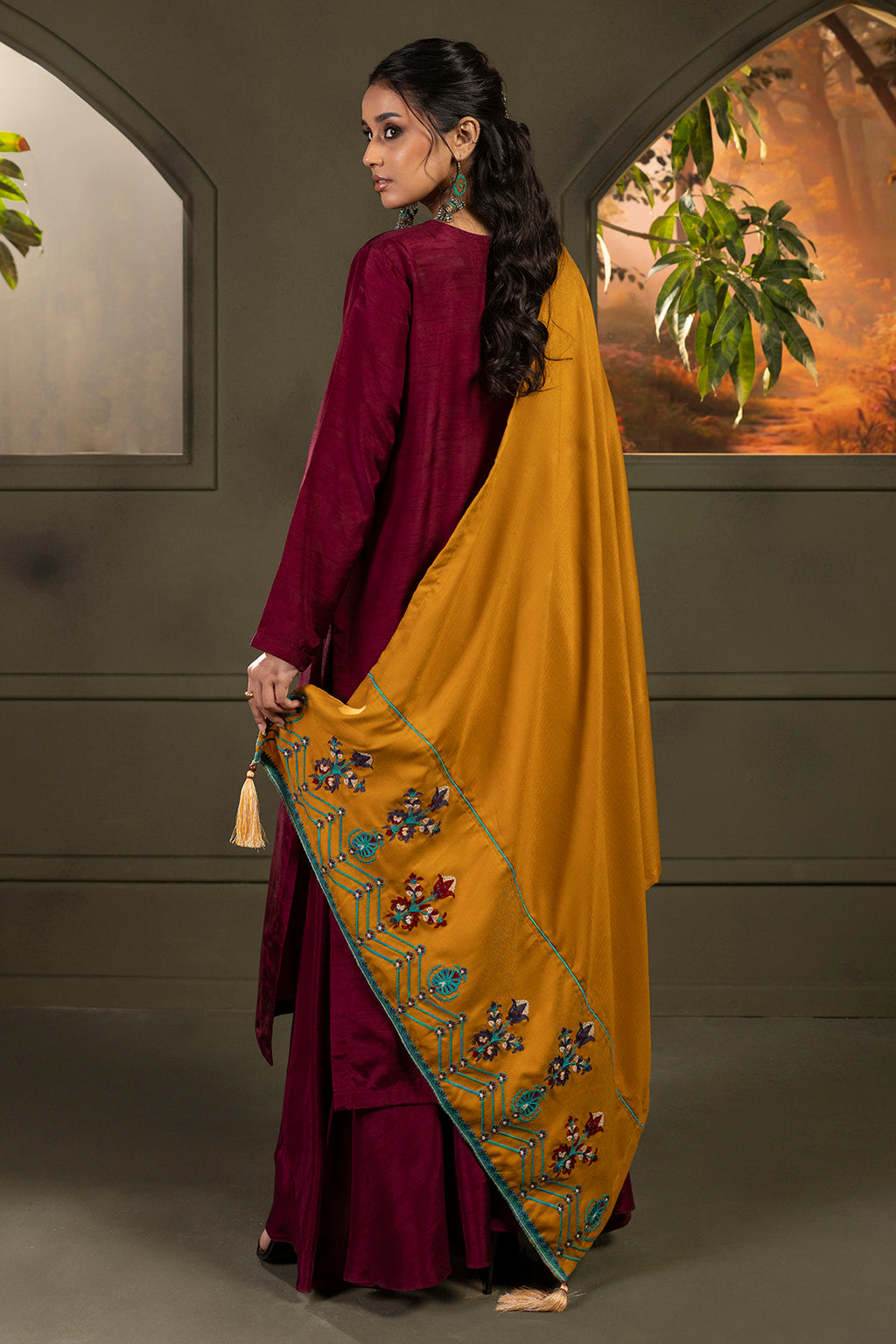 Embroidered Shawl - 0015