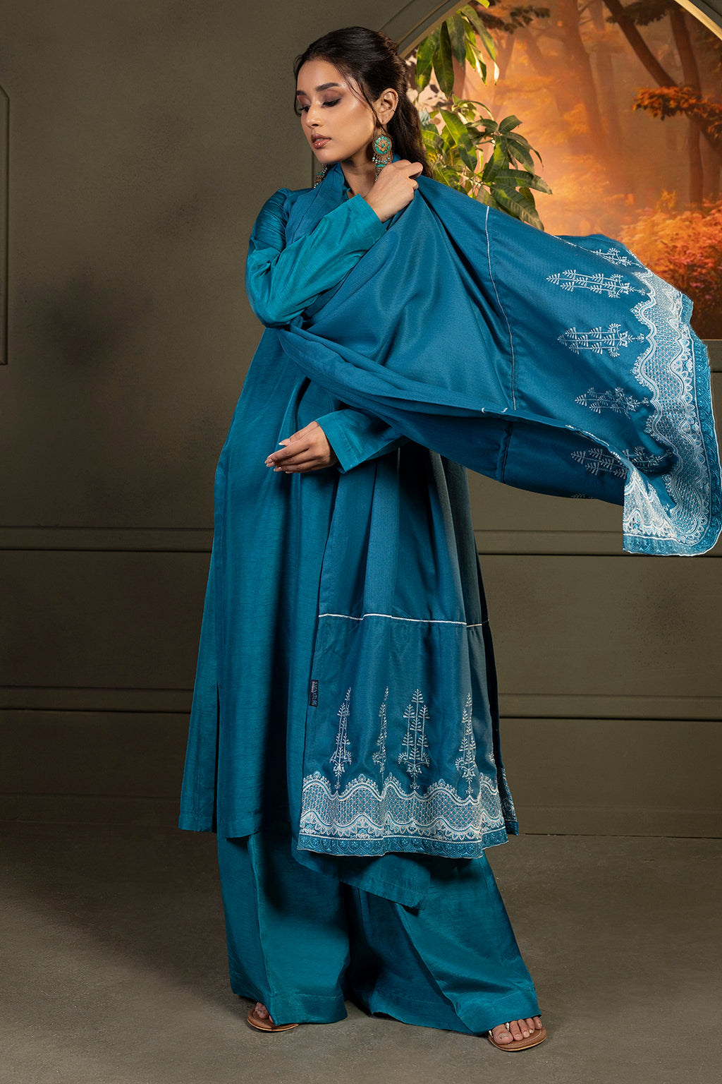 Embroidered Shawl - 0016
