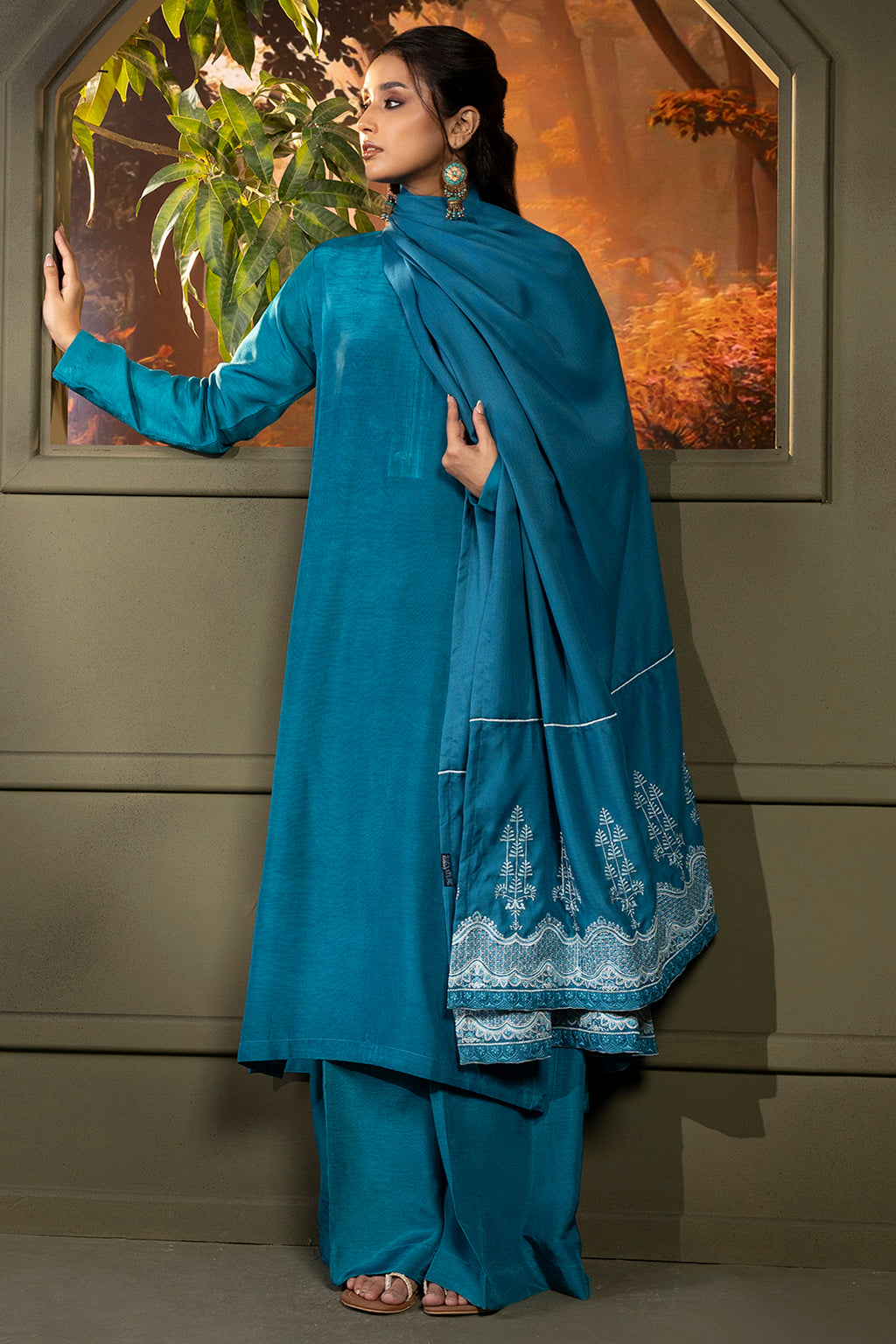 Embroidered Shawl - 0016