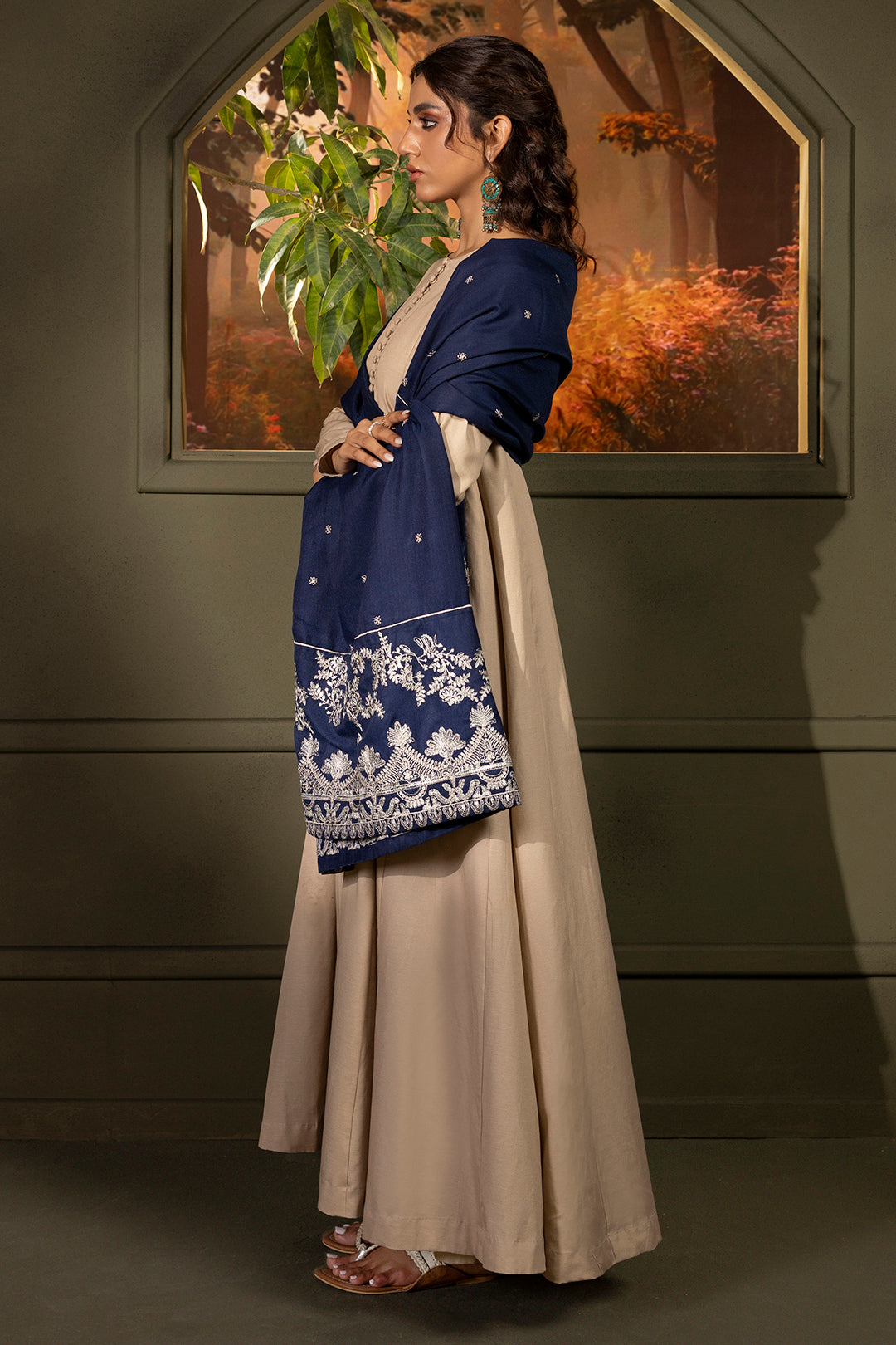 Embroidered Shawl - 0018