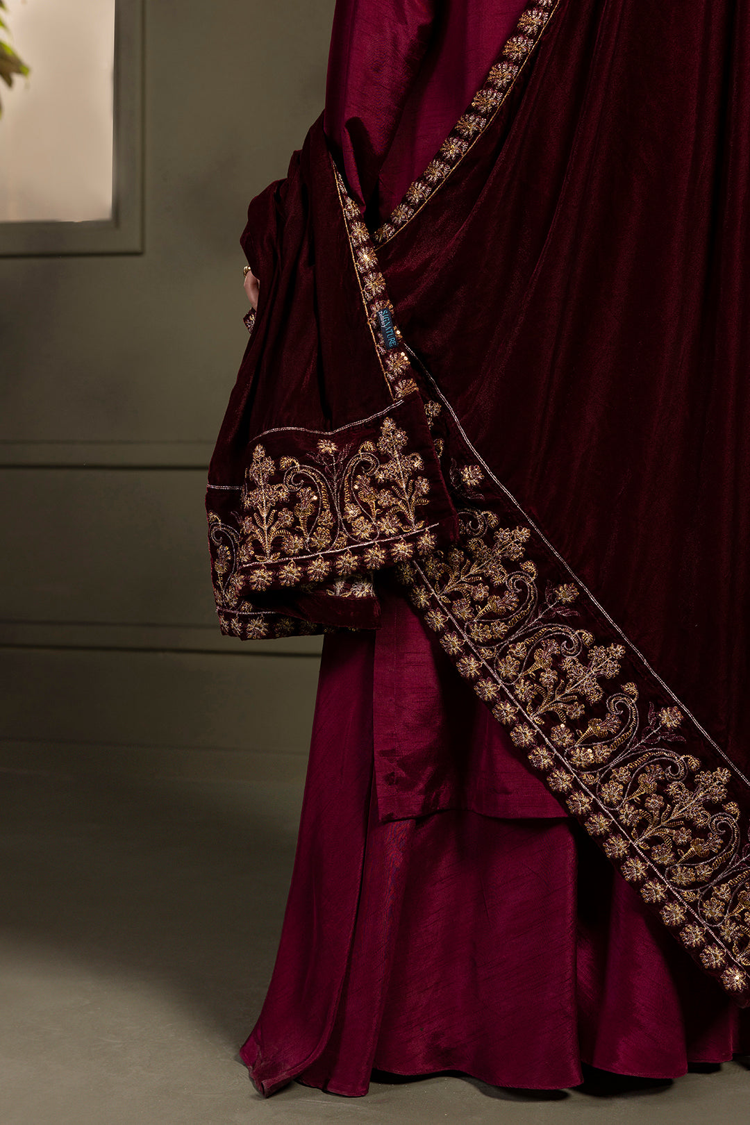 Zari Embroidered Shawl - 0028