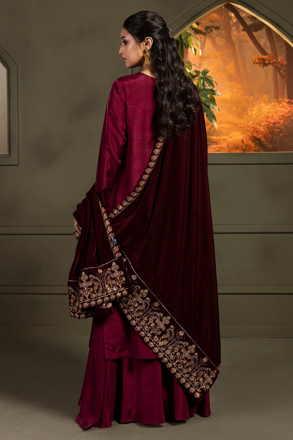 Zari Embroidered Shawl - 0028