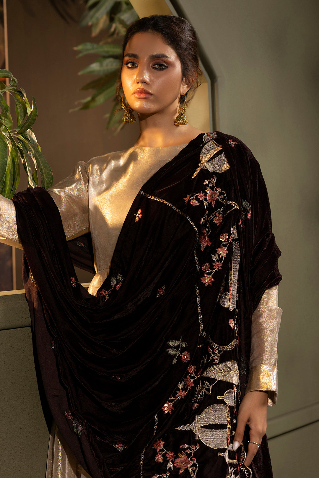 Zari Embroidered Shawl - 0029