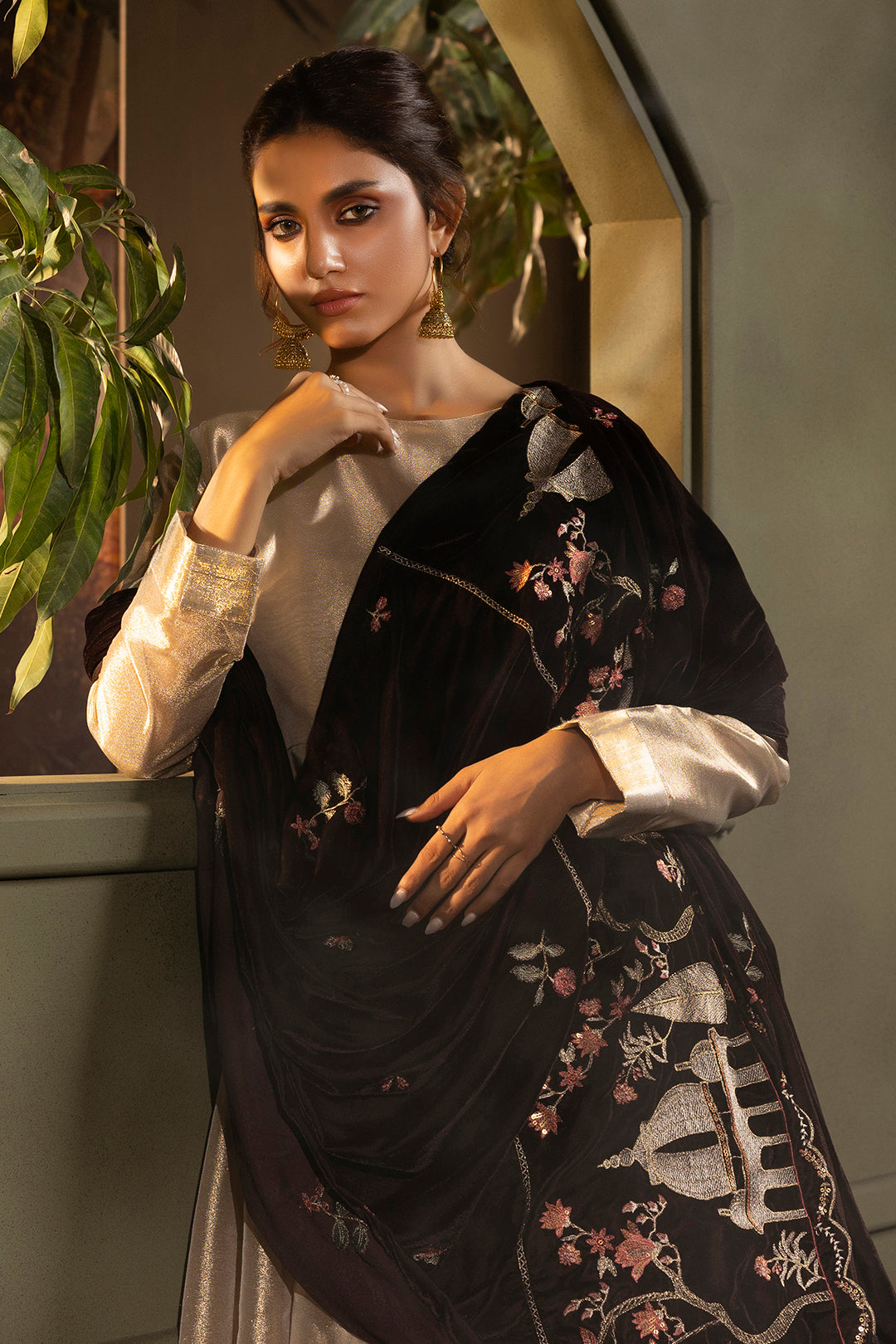Zari Embroidered Shawl - 0029