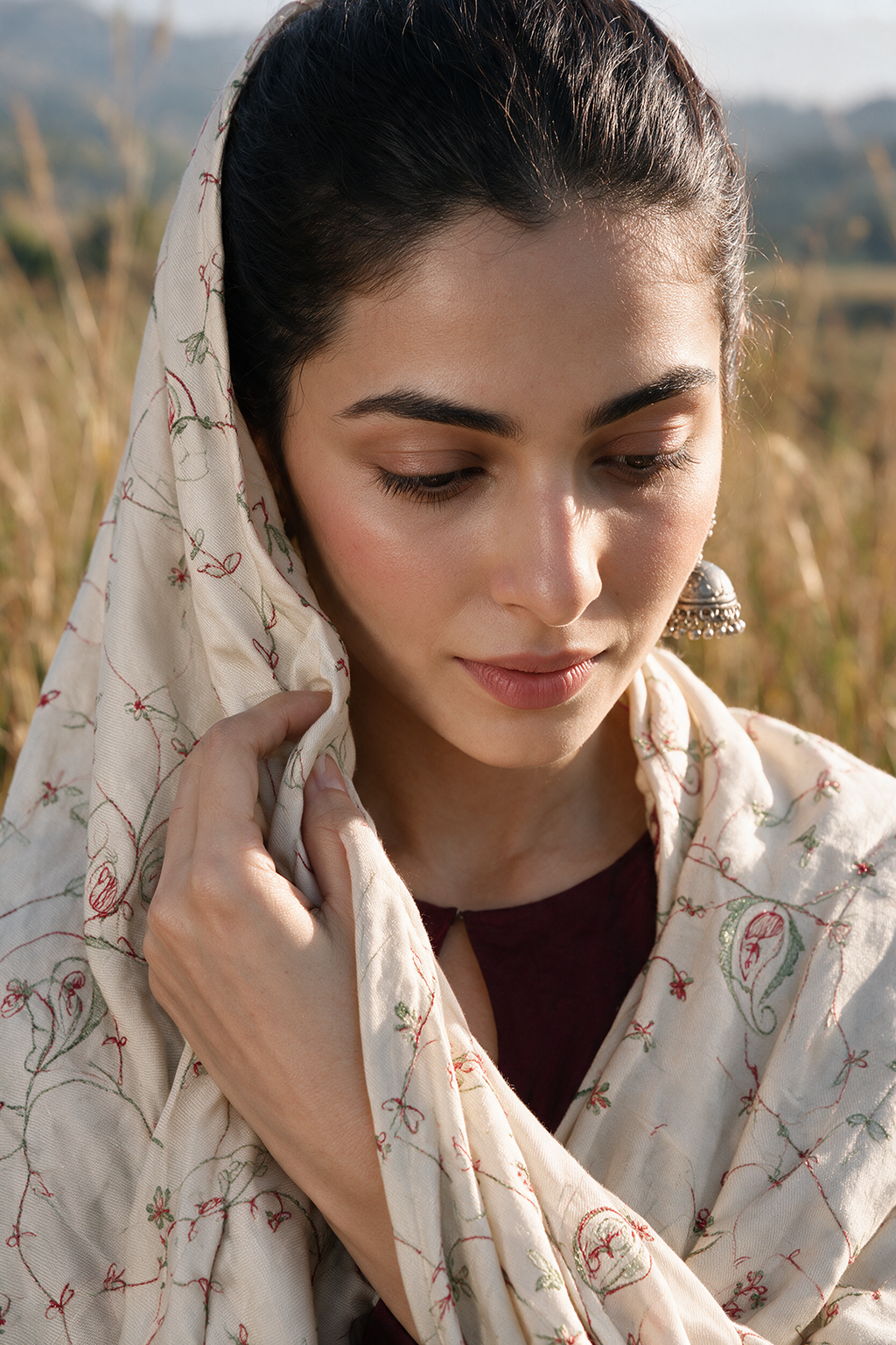 Resham Embroidered Shawl - 0013