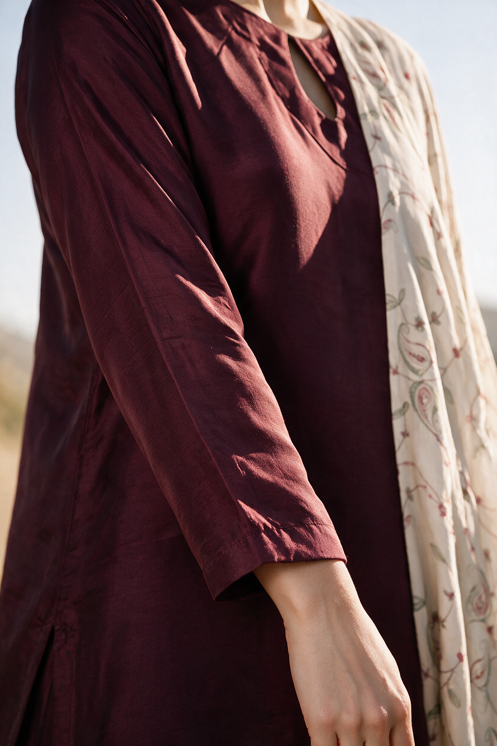Resham Embroidered Shawl - 0013