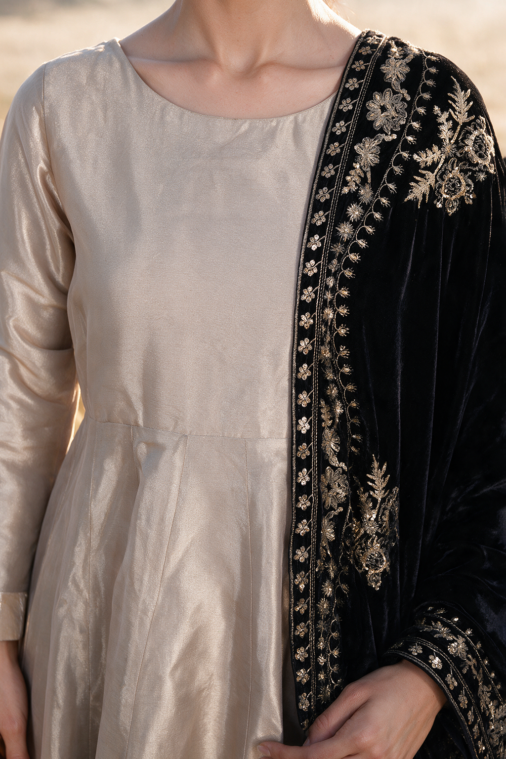 Sequin Shawl - 0031