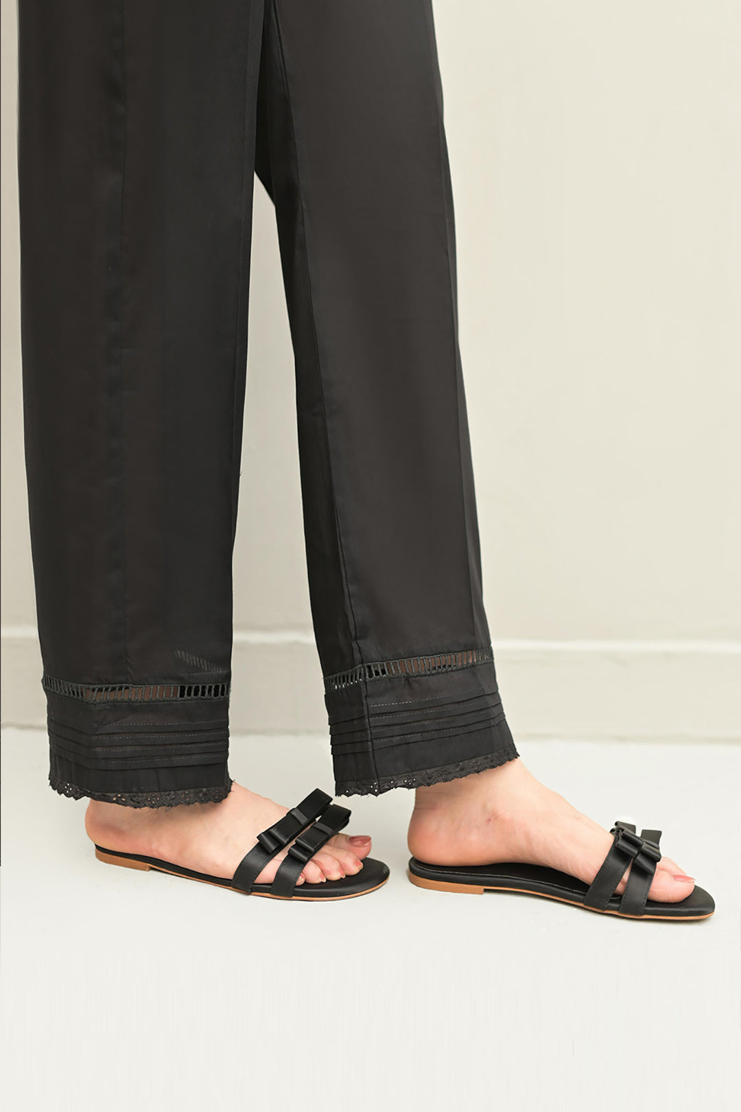 Straight Trouser - 0017