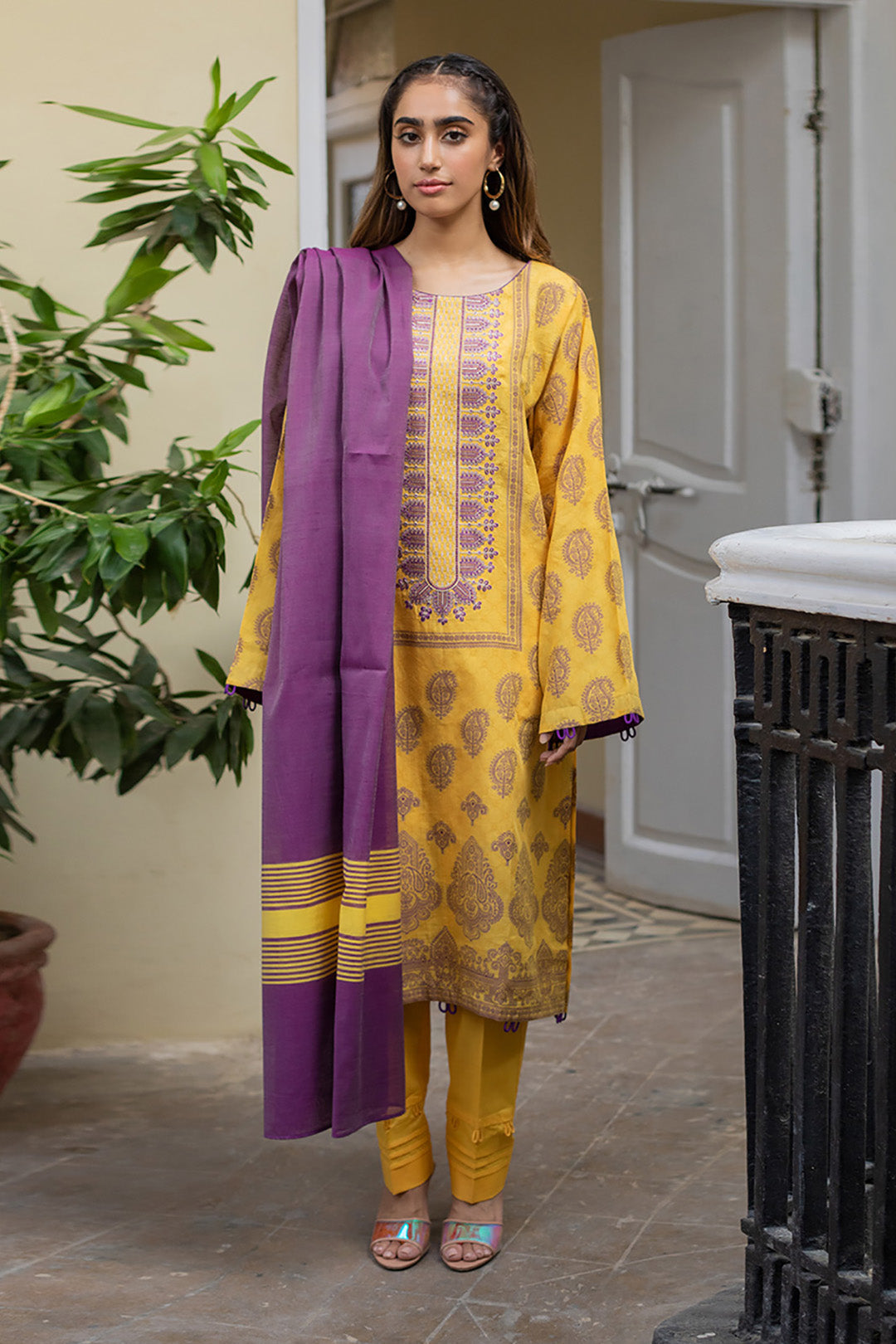 Embroidered Shirt Shalwar Dupatta - 0676