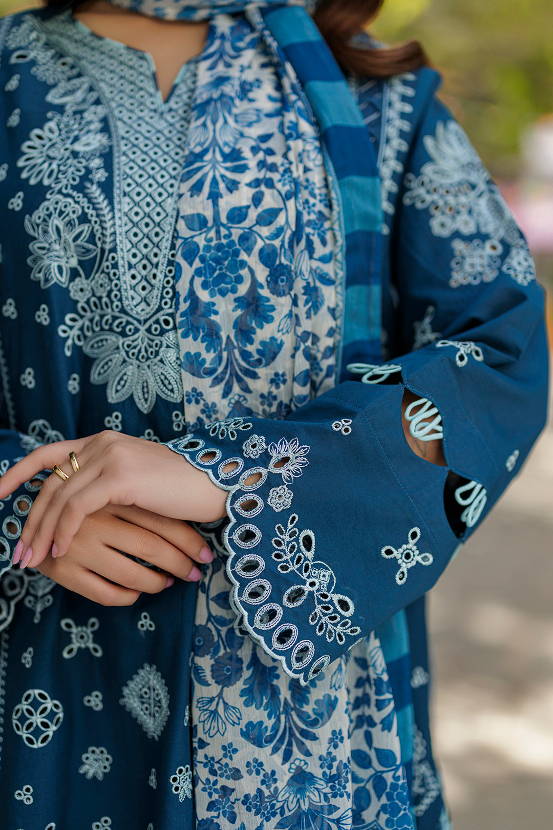 Embroidered Shirt Shalwar Dupatta - 4016