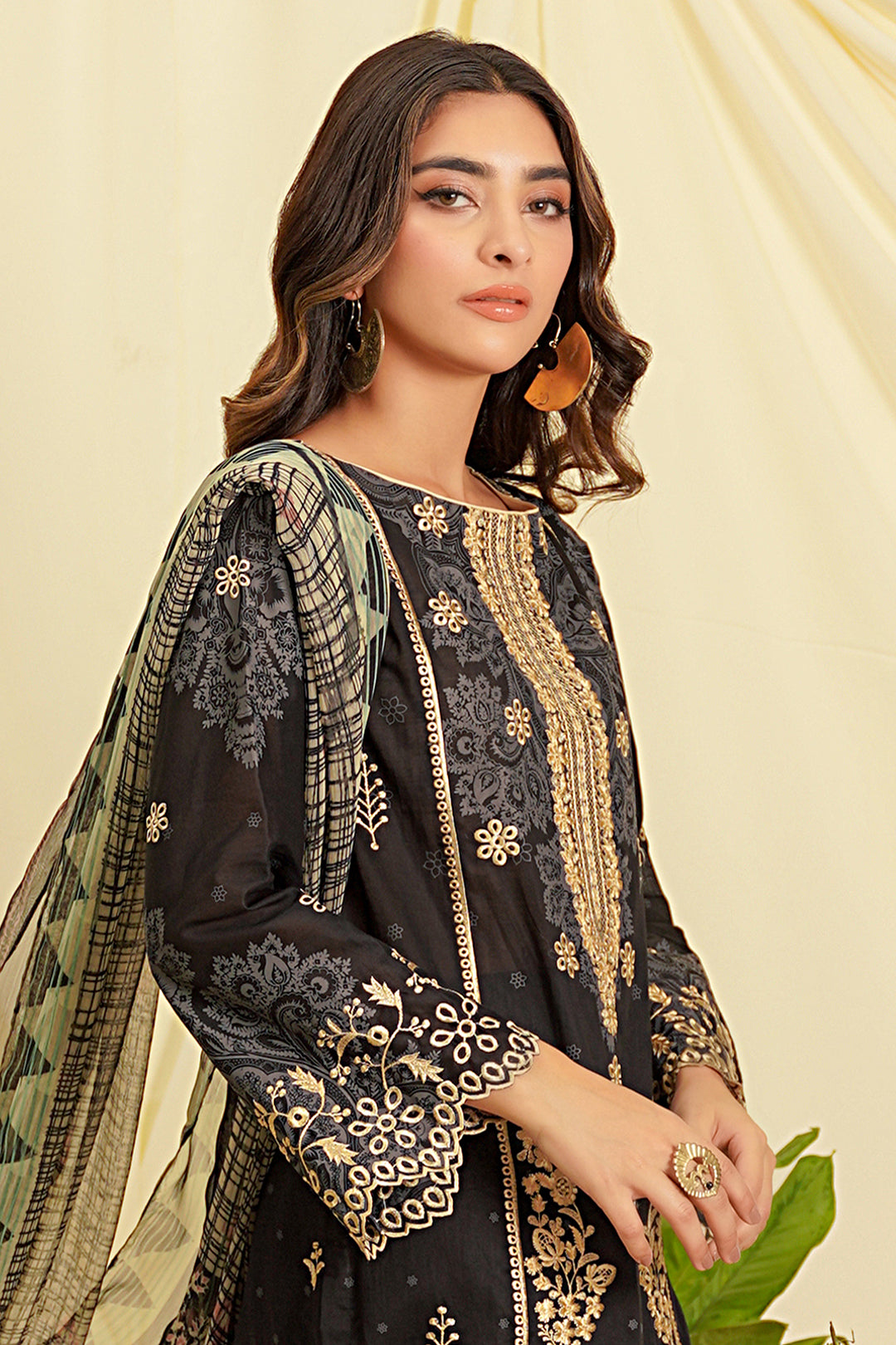 Embroidered Shirt Shalwar Dupatta - 0048