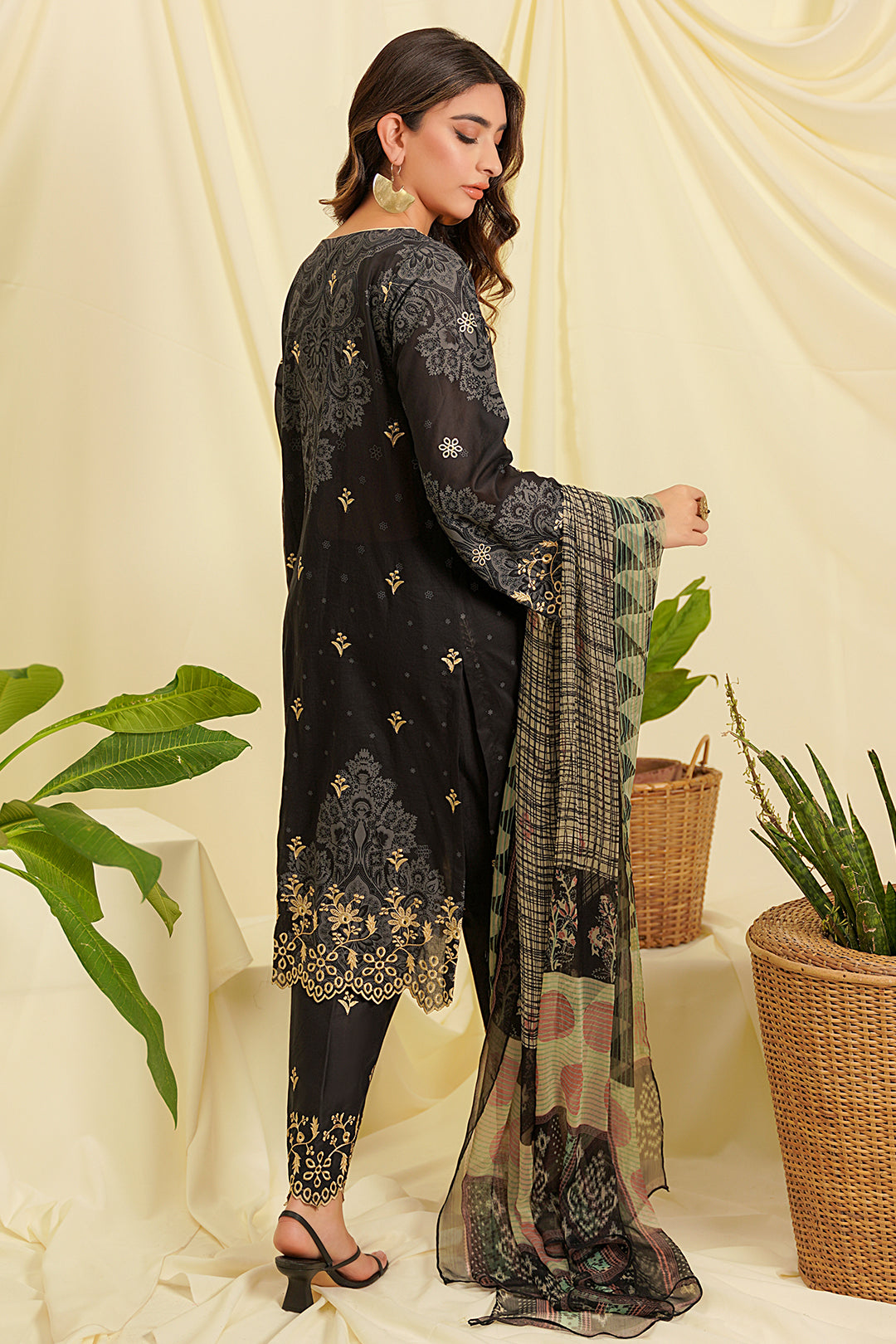 Embroidered Shirt Shalwar Dupatta - 0048